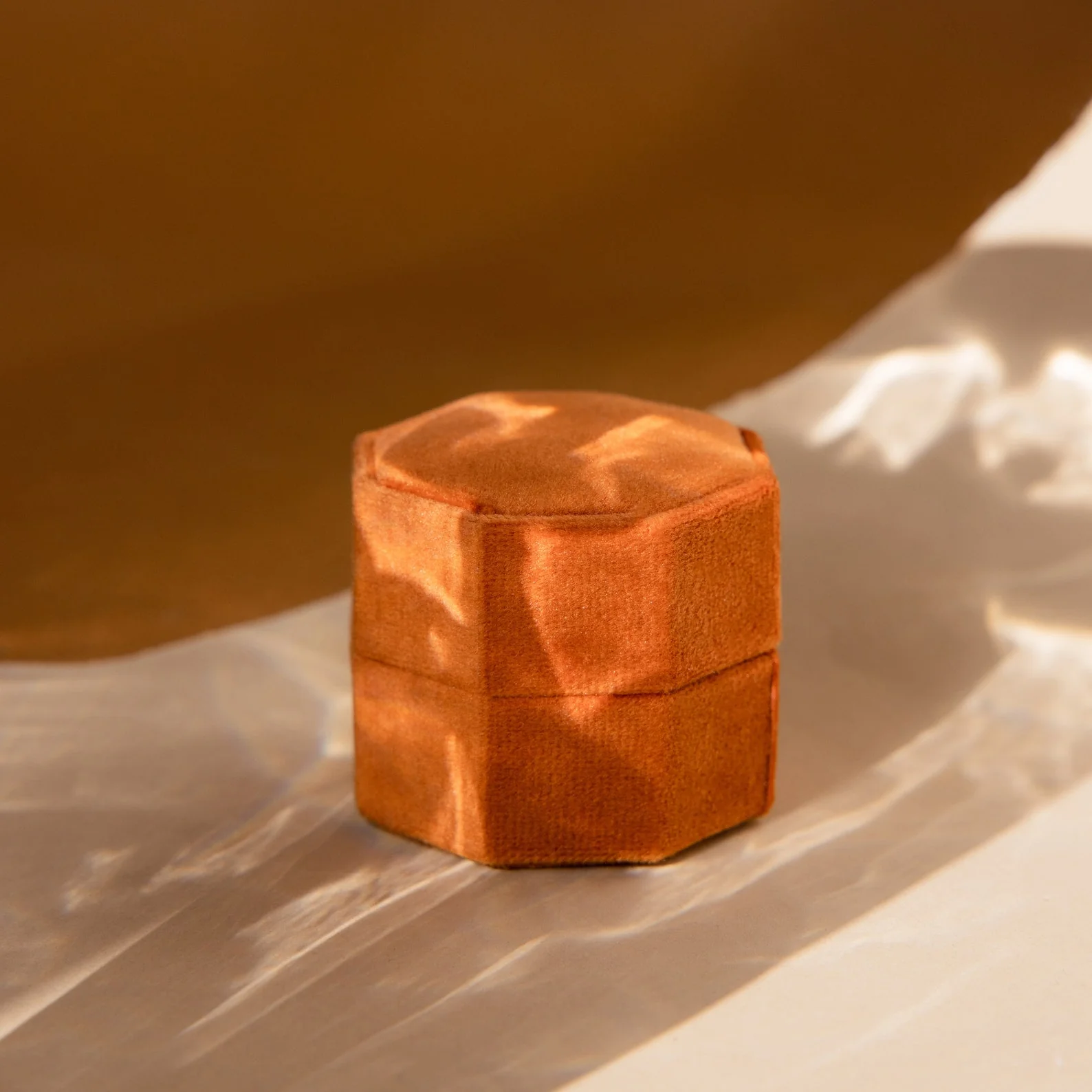 3 Slot Velvet Ring Box - Image 3