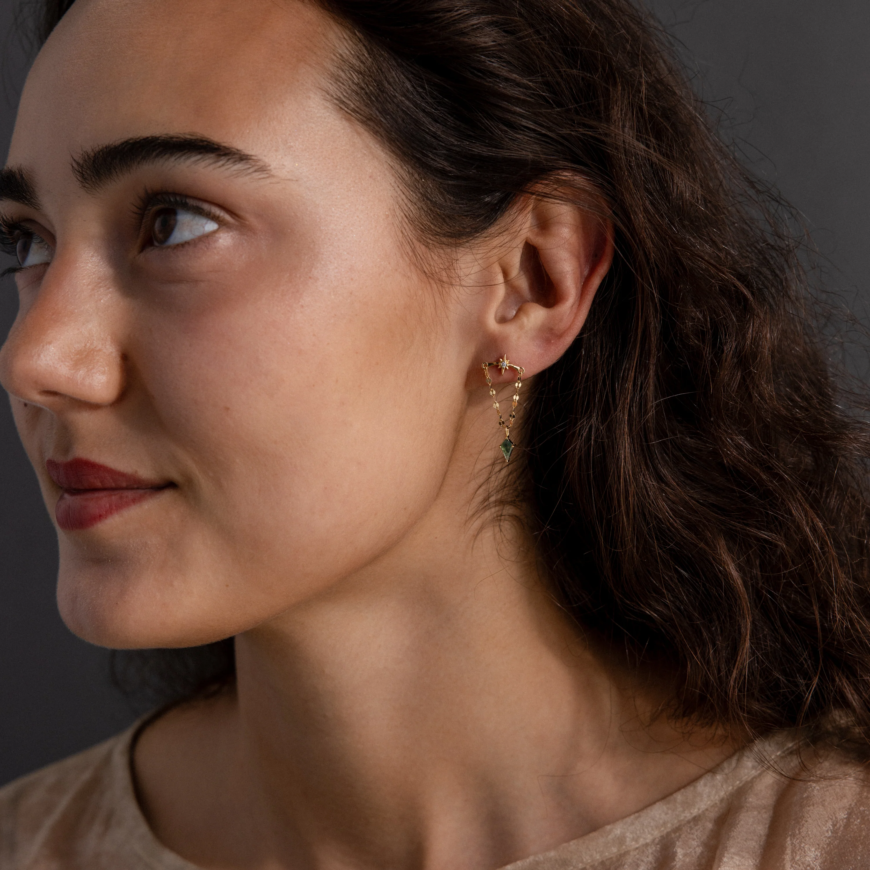 Agate Star Chain Earrings in 18K Gold - Image 4