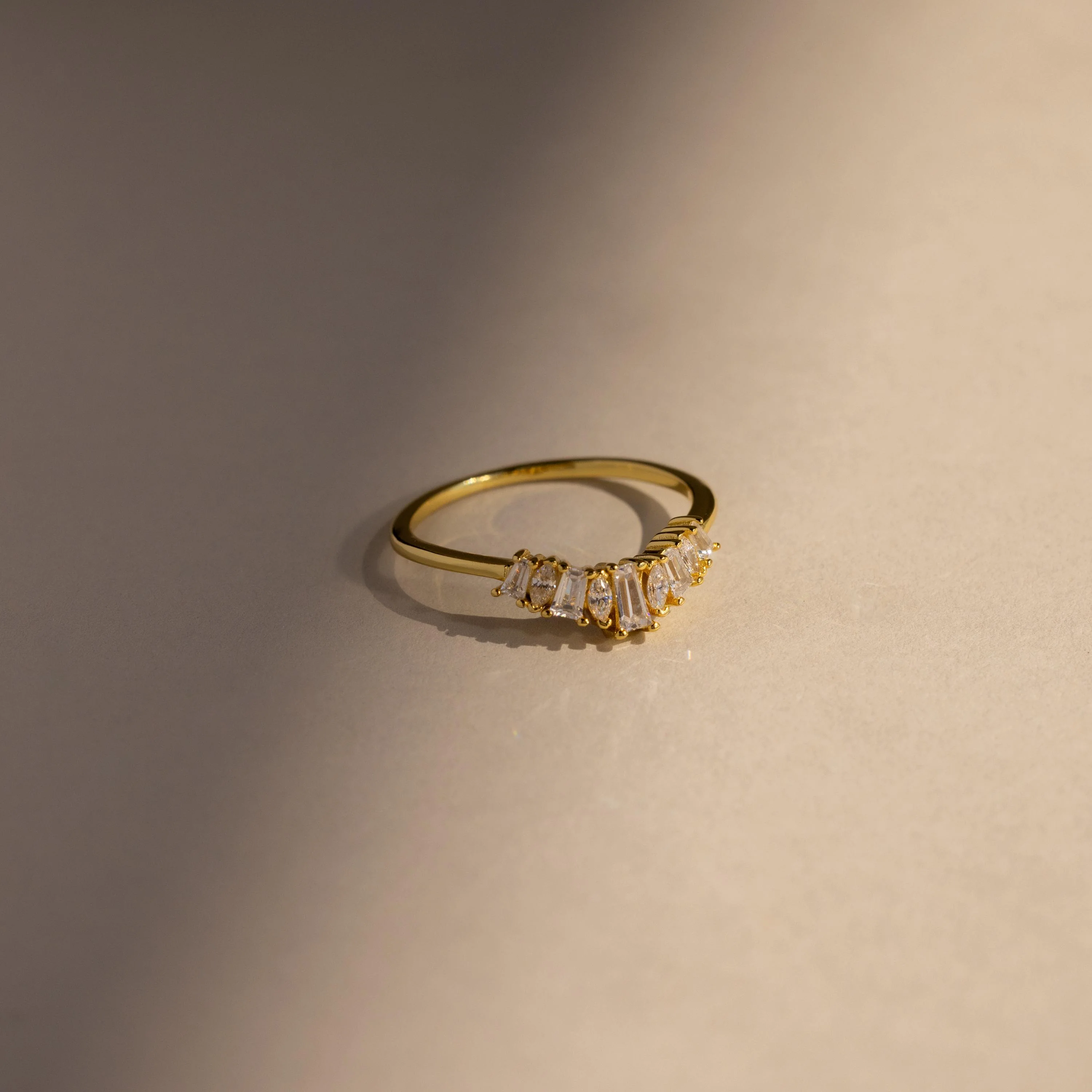 Art Deco Curve Diamond Ring - Image 5
