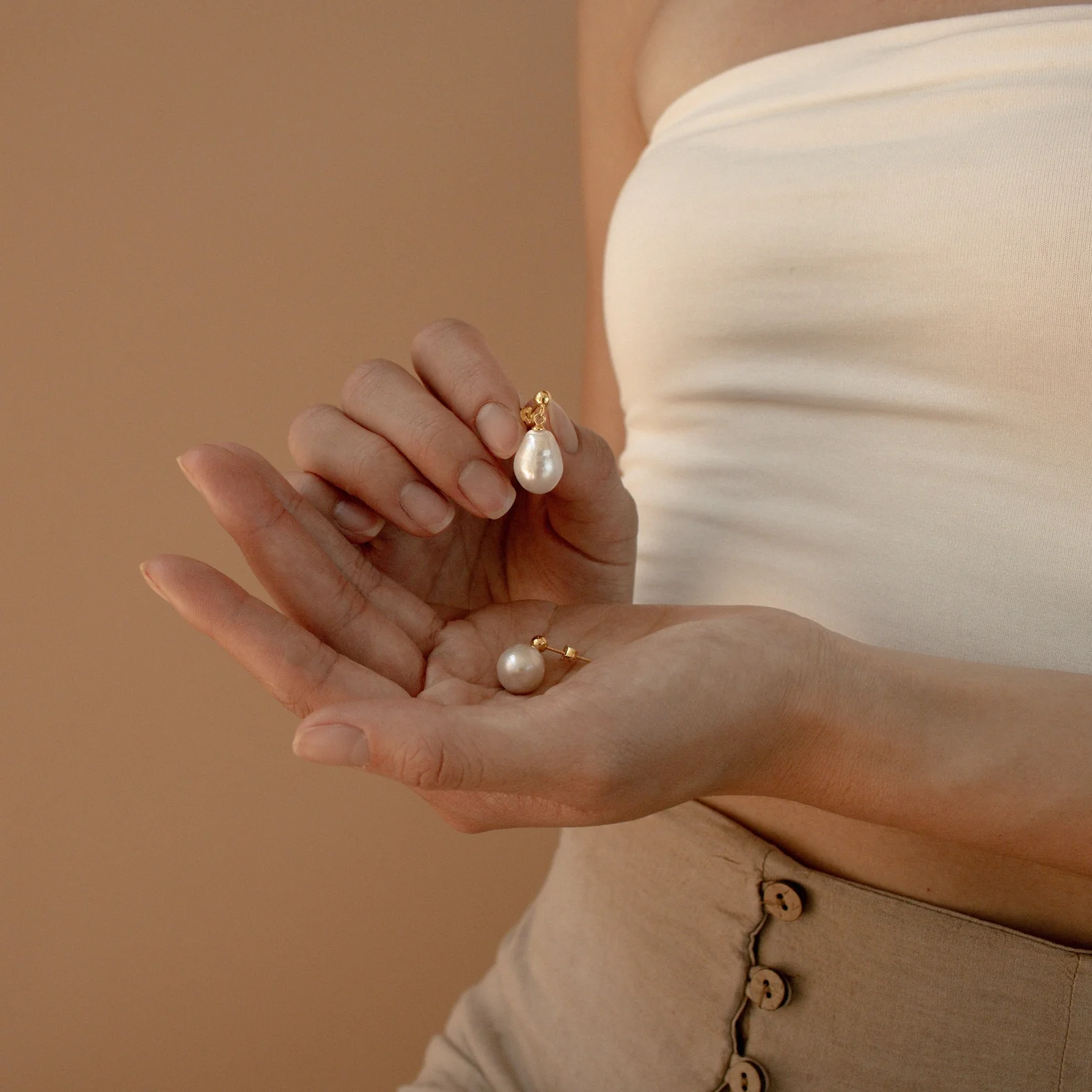Baroque Pearl Earrings - Image 3