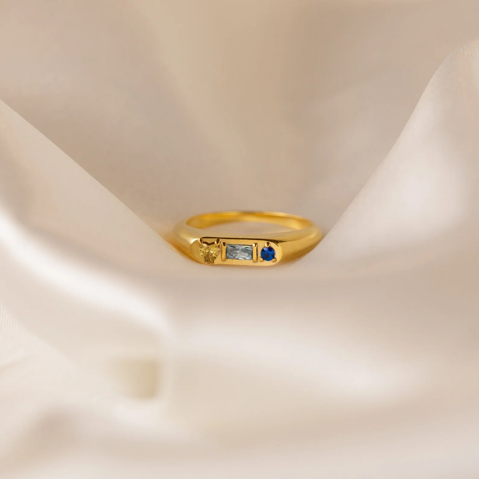 Bold Birthstone Signet Ring - Image 5