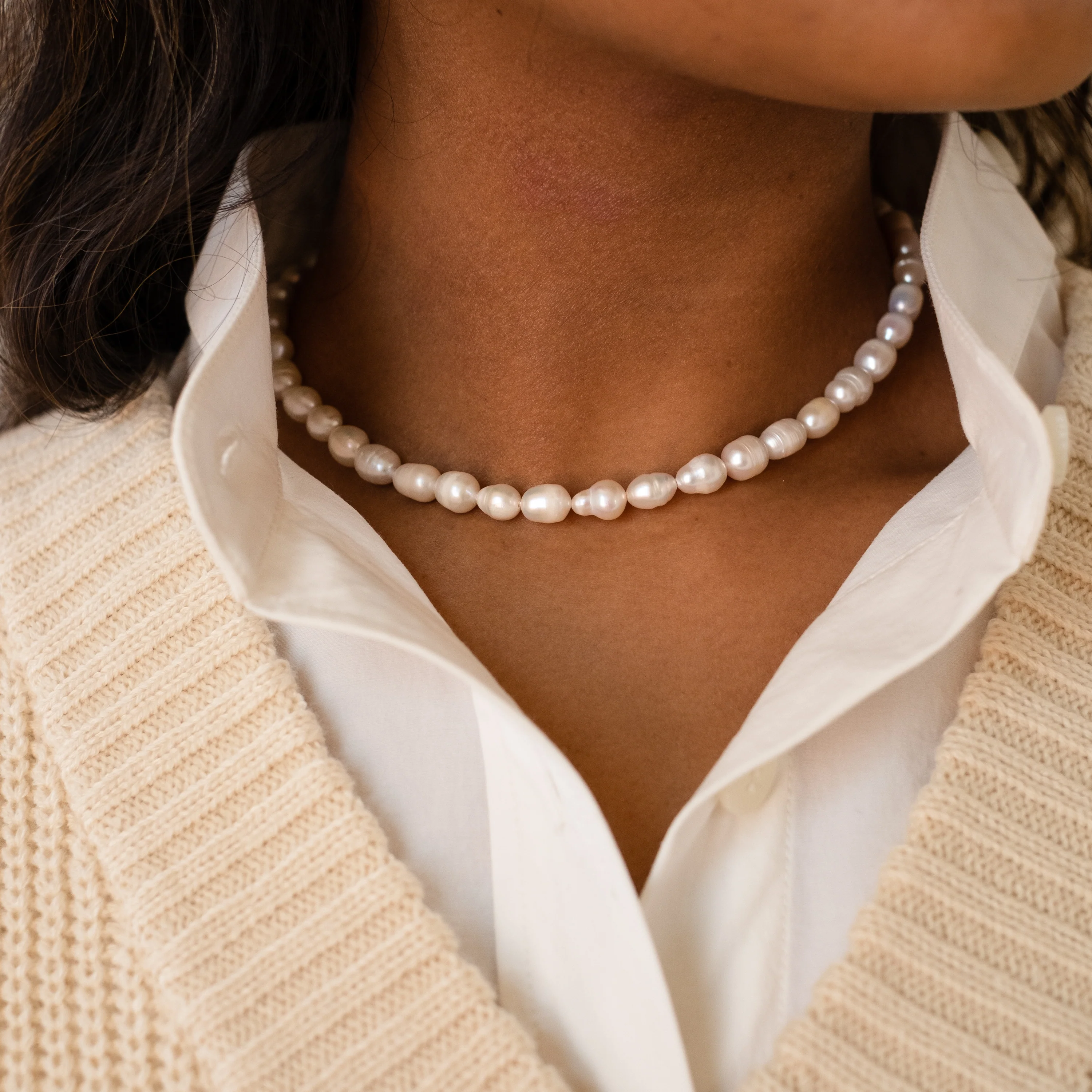 Bold Pearl Necklace - Image 2