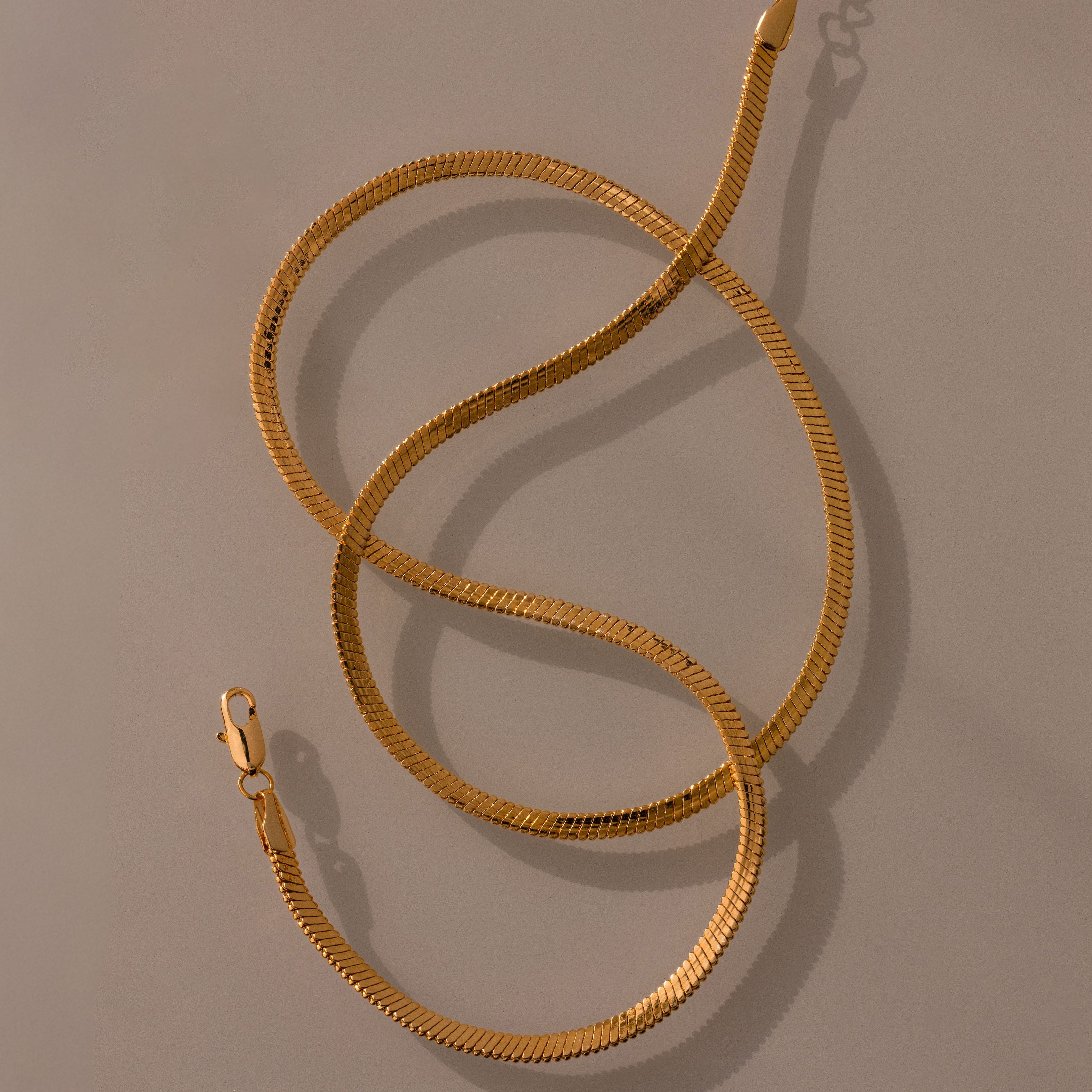 Bold Snake Chain Necklace in 18K Gold - Image 5