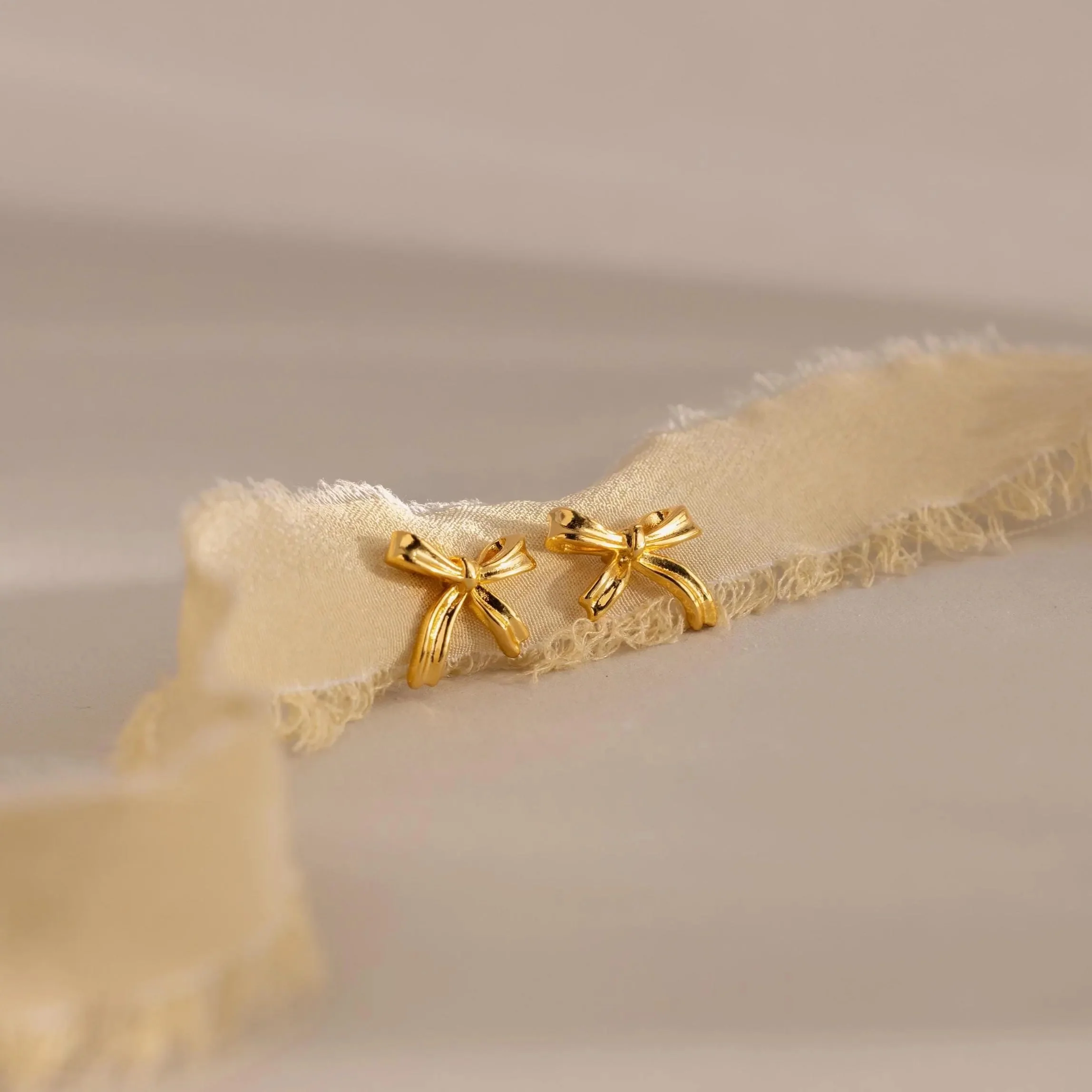 Bow Studs