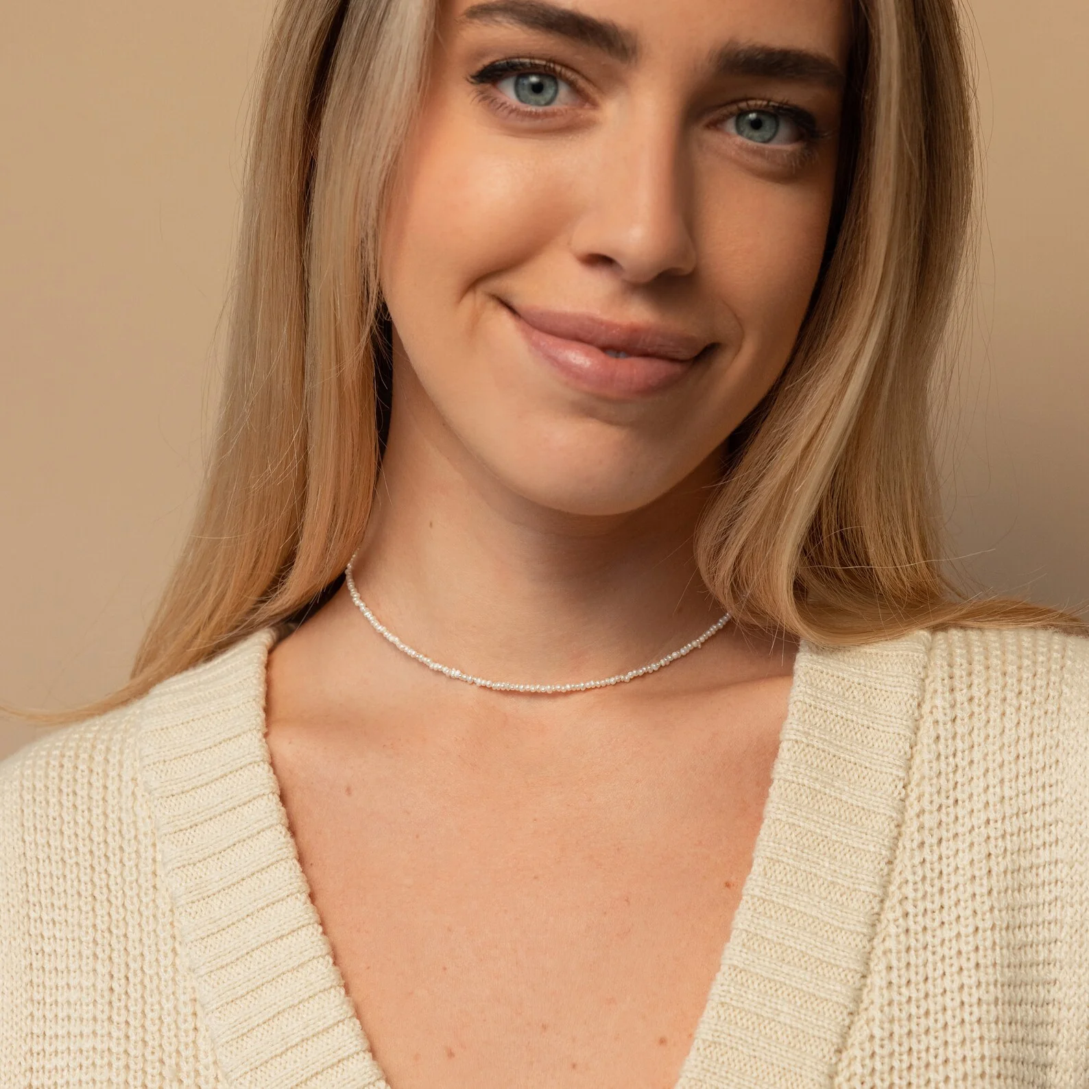 Brinley Pearl Choker in Silver - Image 7