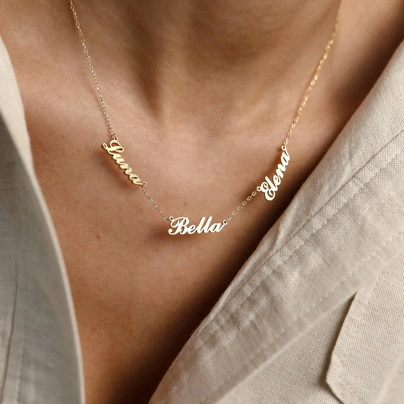 Carrie Multiple Name Necklace - Image 2