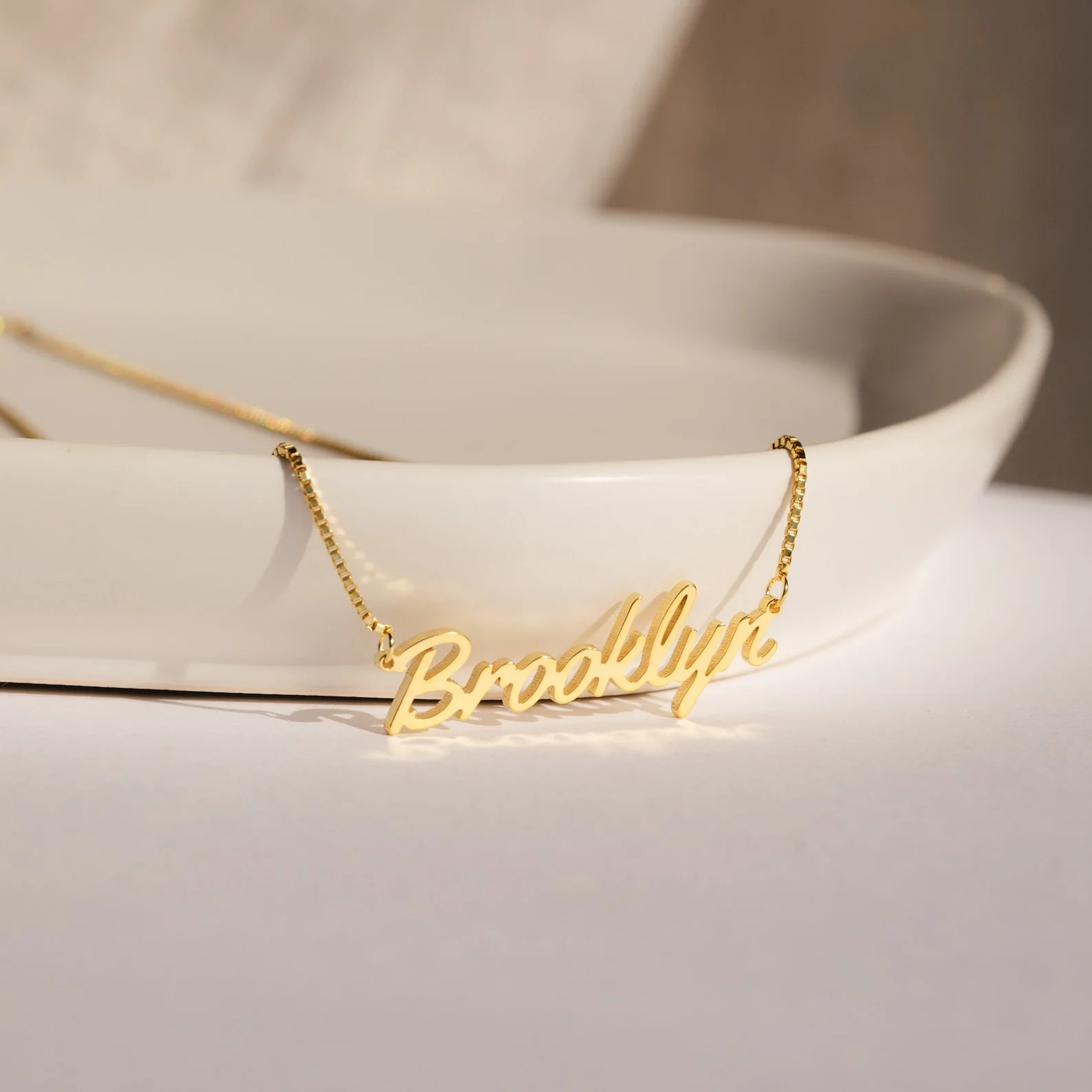 Casella Name Necklace in Box Chain - Image 3