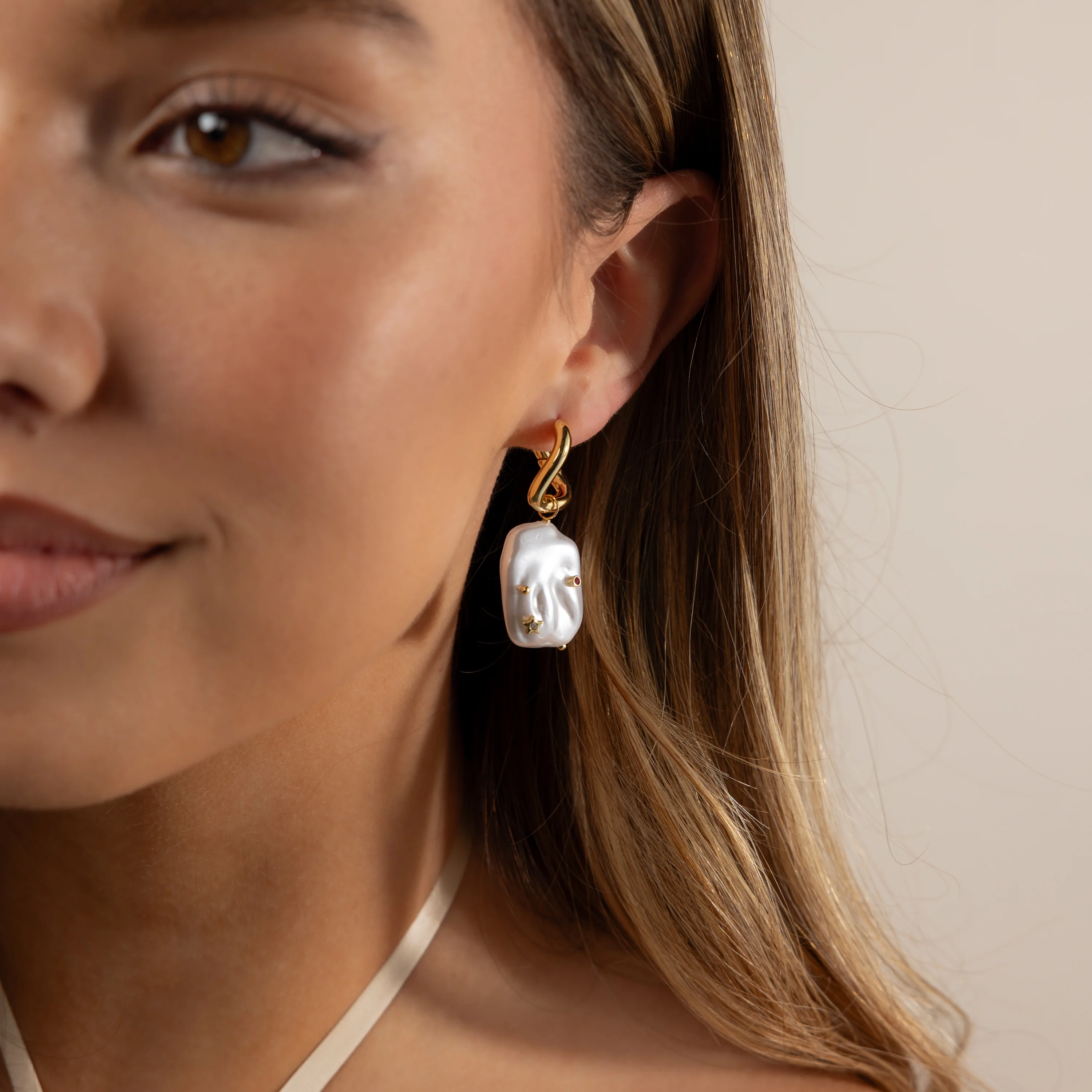Celestial Baroque Pearl Charm Hoops in 18K Gold - Image 4