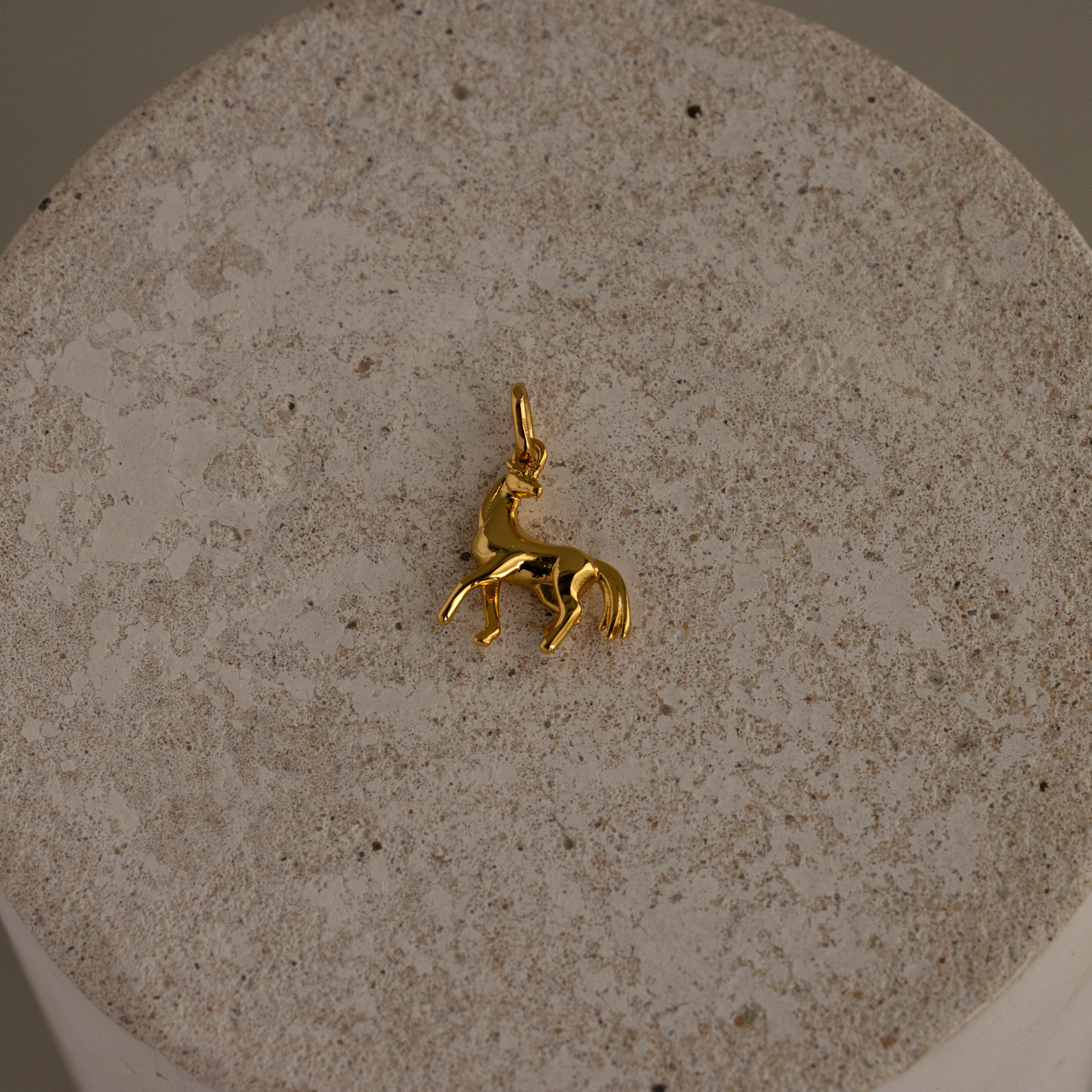 Dainty Horse Charm