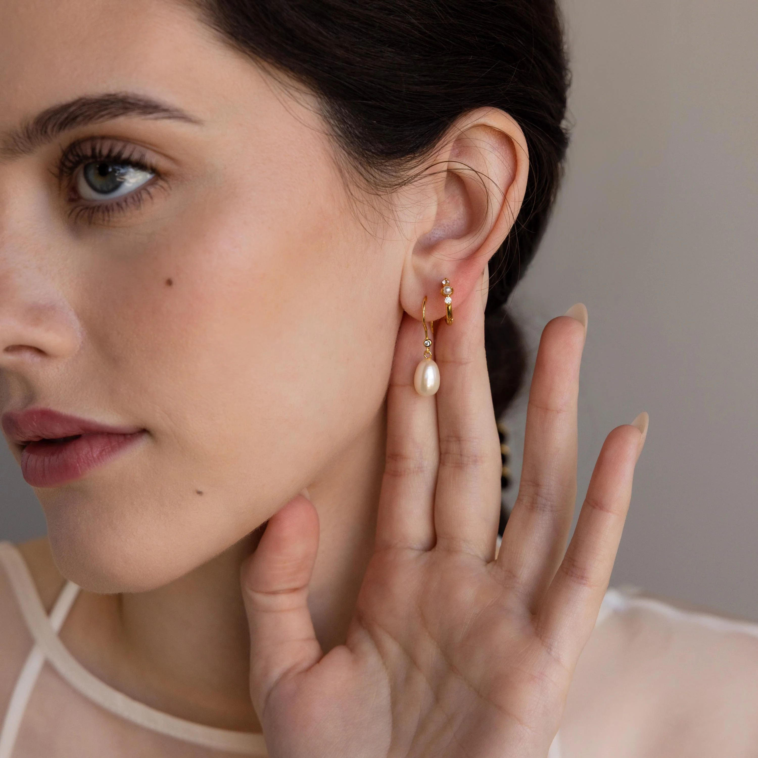 Dangling Pearl Diamond Earrings - Image 8