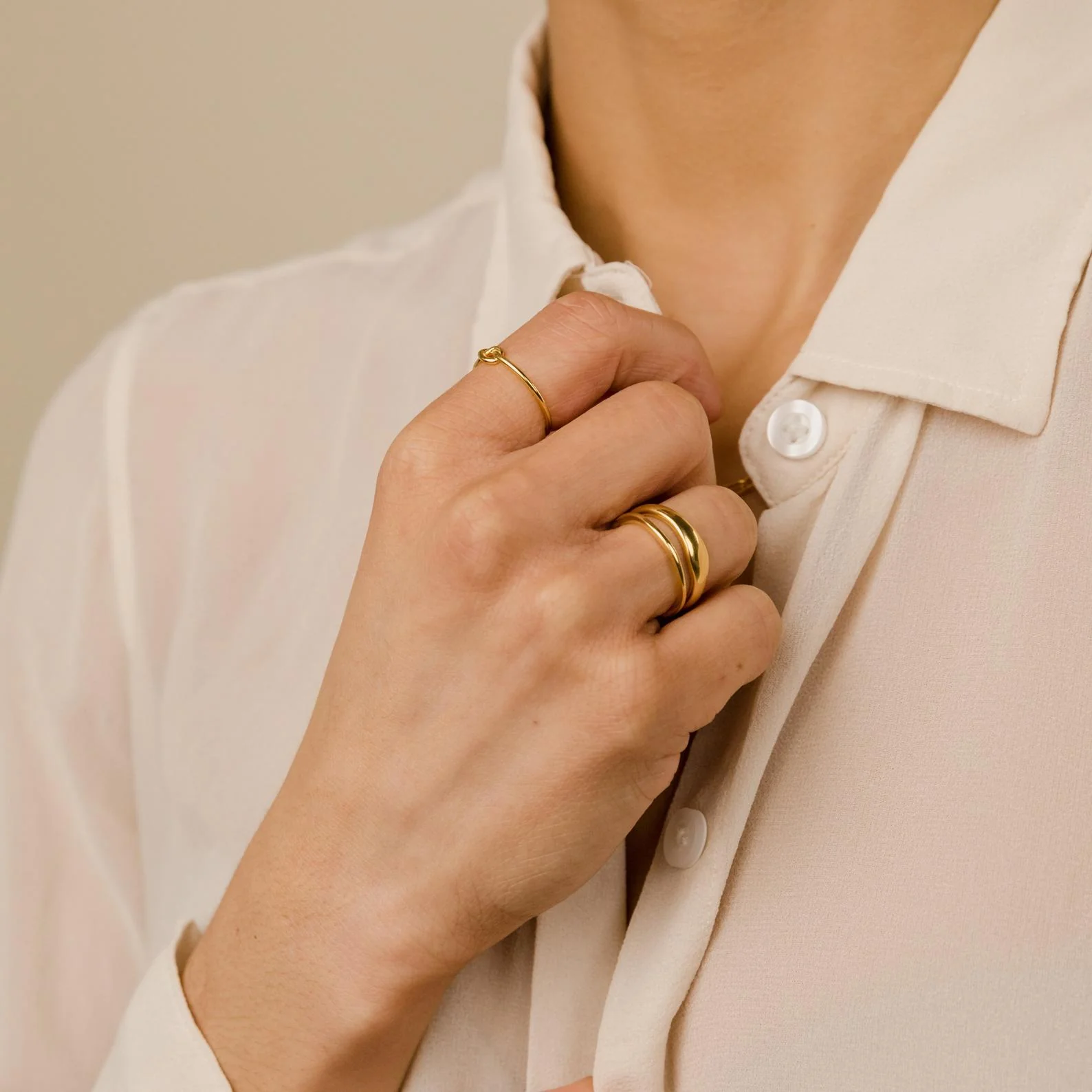 Duo Form Ring Set in 18K Gold - Image 2
