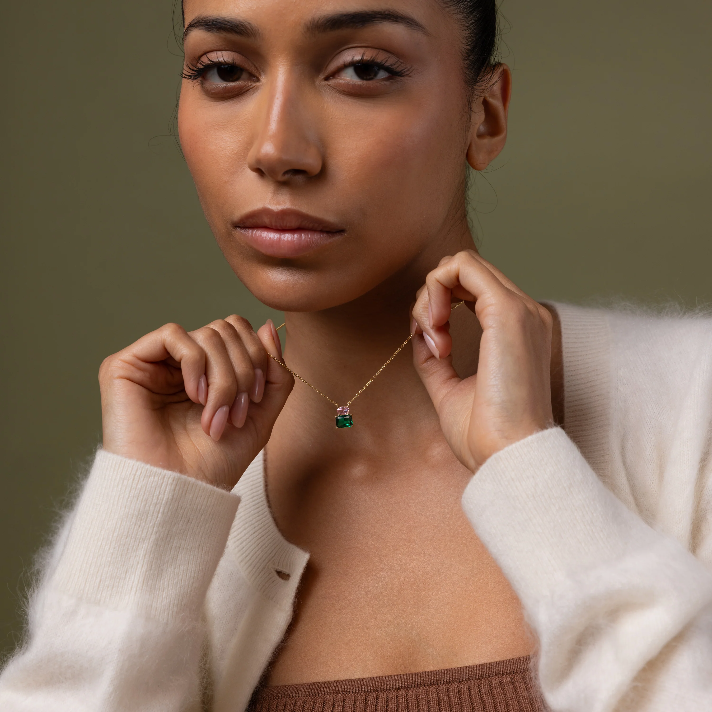 Emerald Bloom Necklace in 18K Gold - Image 4
