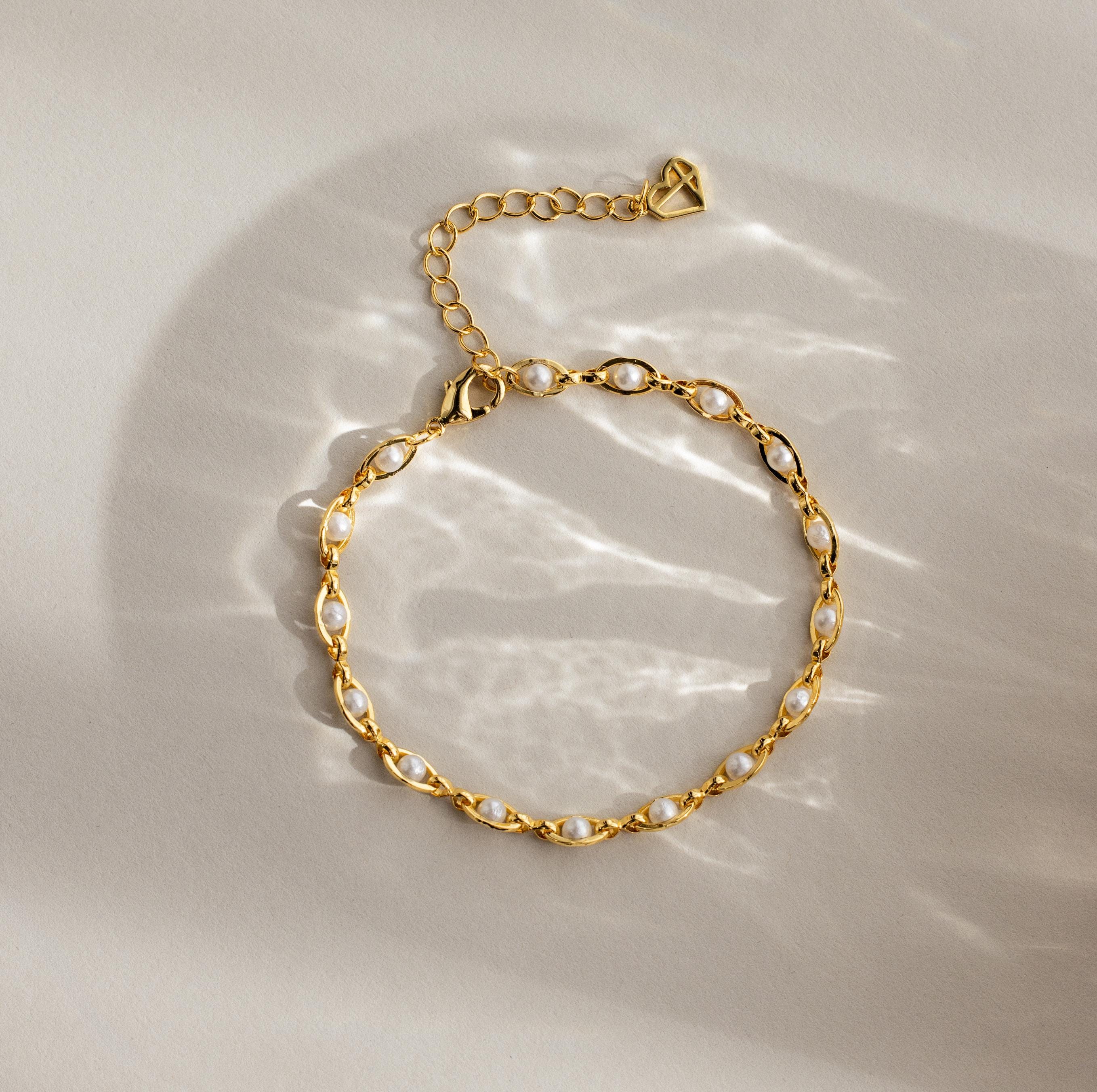 Eternity Pearl Bracelet in 18K Gold