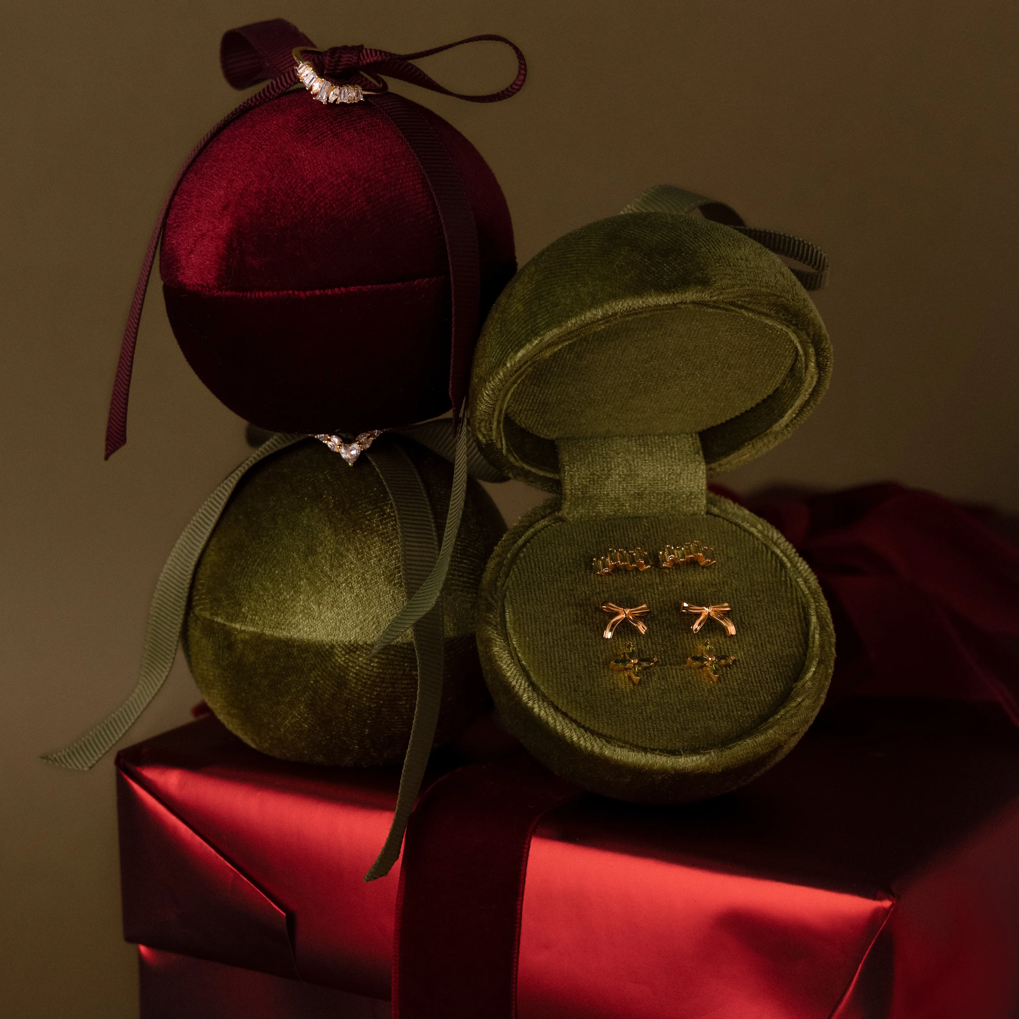 Green Ornament Jewelry Box - Image 6
