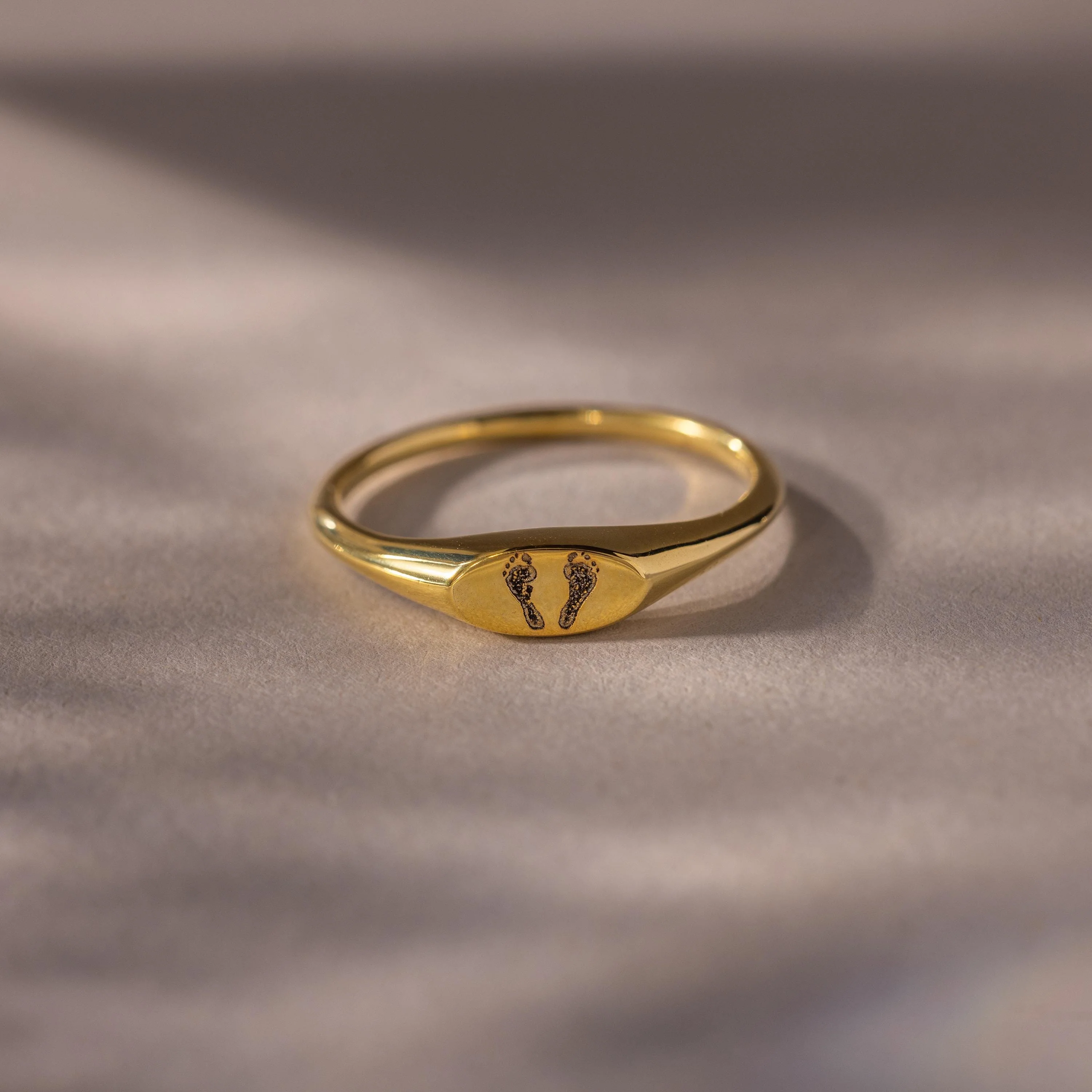 Hand & Footprint Signet Ring in 18K Gold