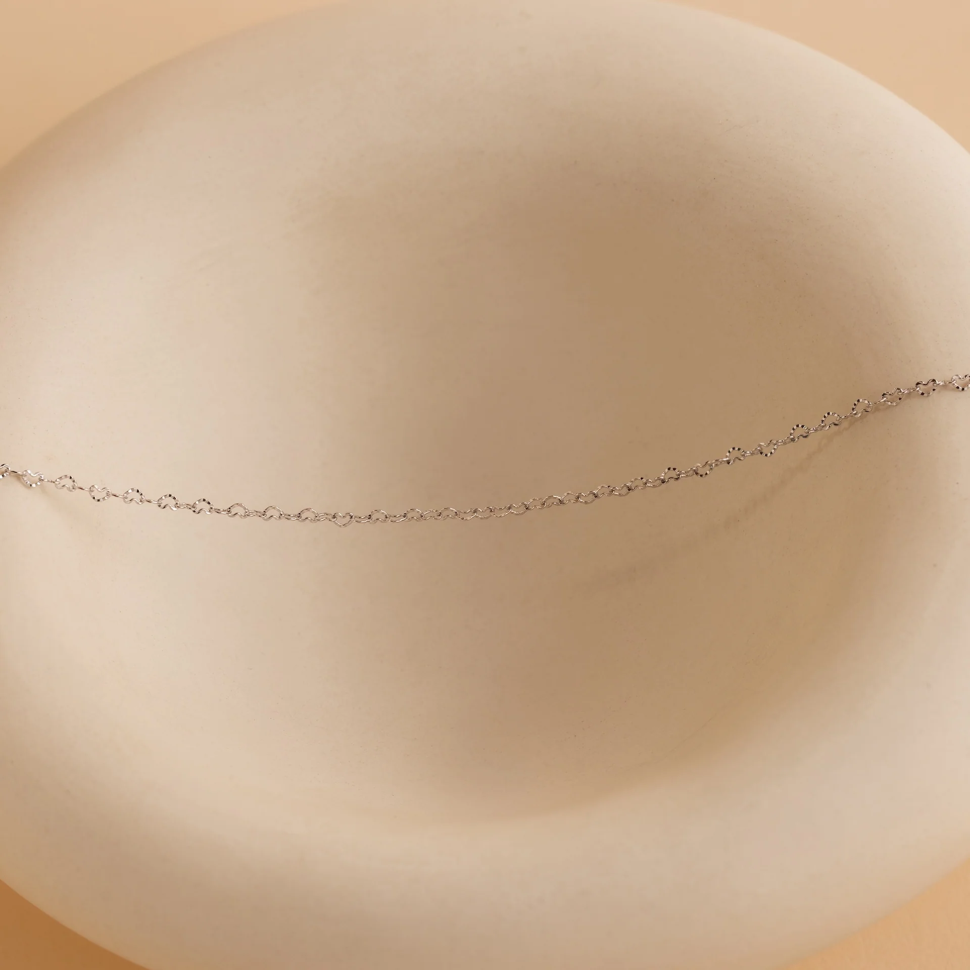 Heart Link Chain Necklace in Silver - Image 4