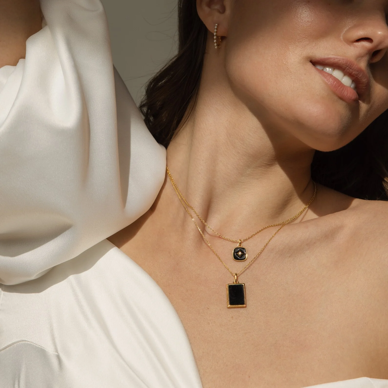 Hermoine Pendant Necklace - Image 4
