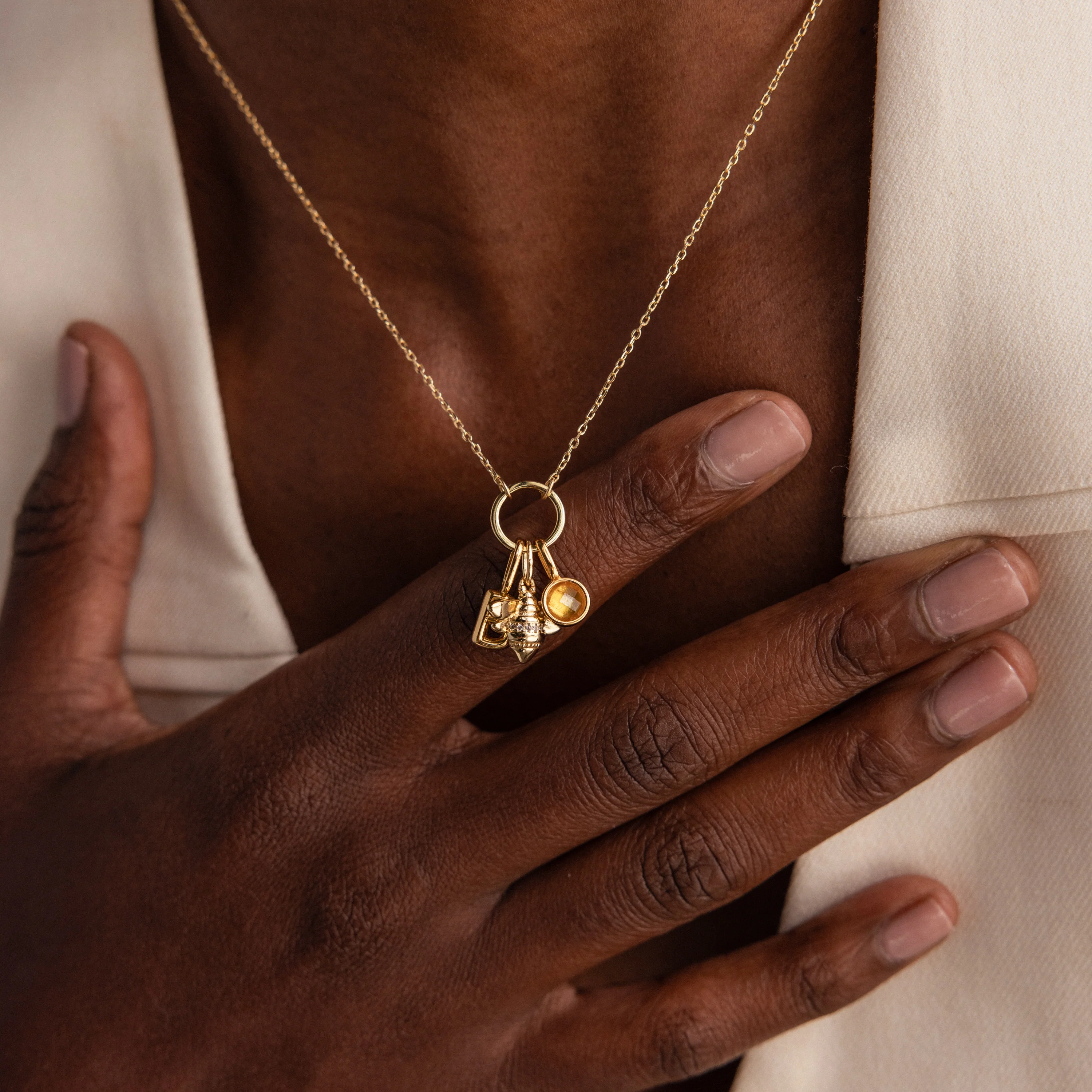 Honeybee Charm in 18K Gold - Image 6