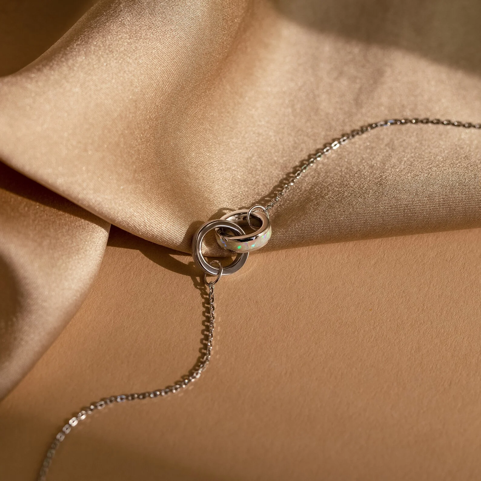 Interlocking Opal Inlay Bracelet - Image 3