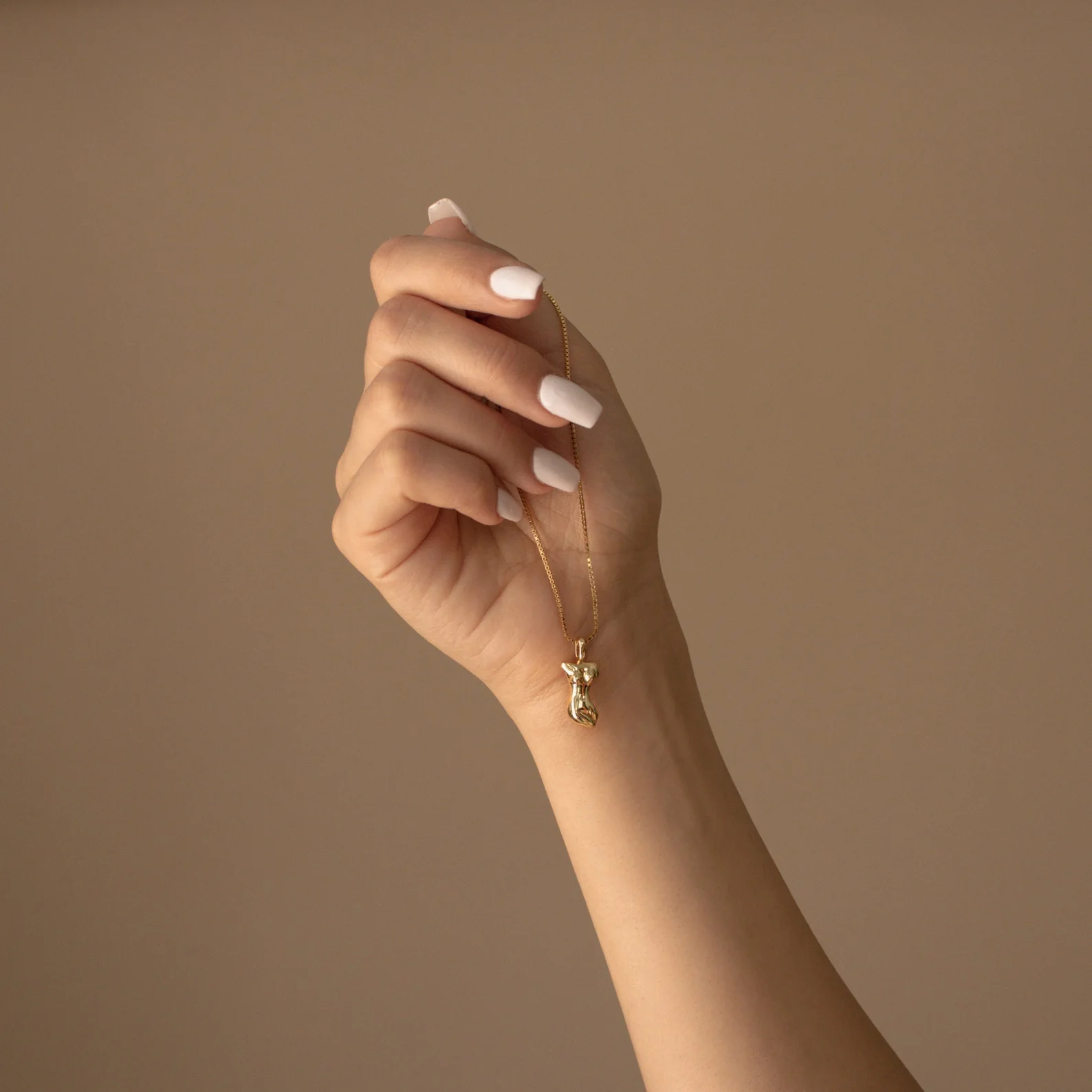Kinn Body Necklace in 18K Gold - Image 7