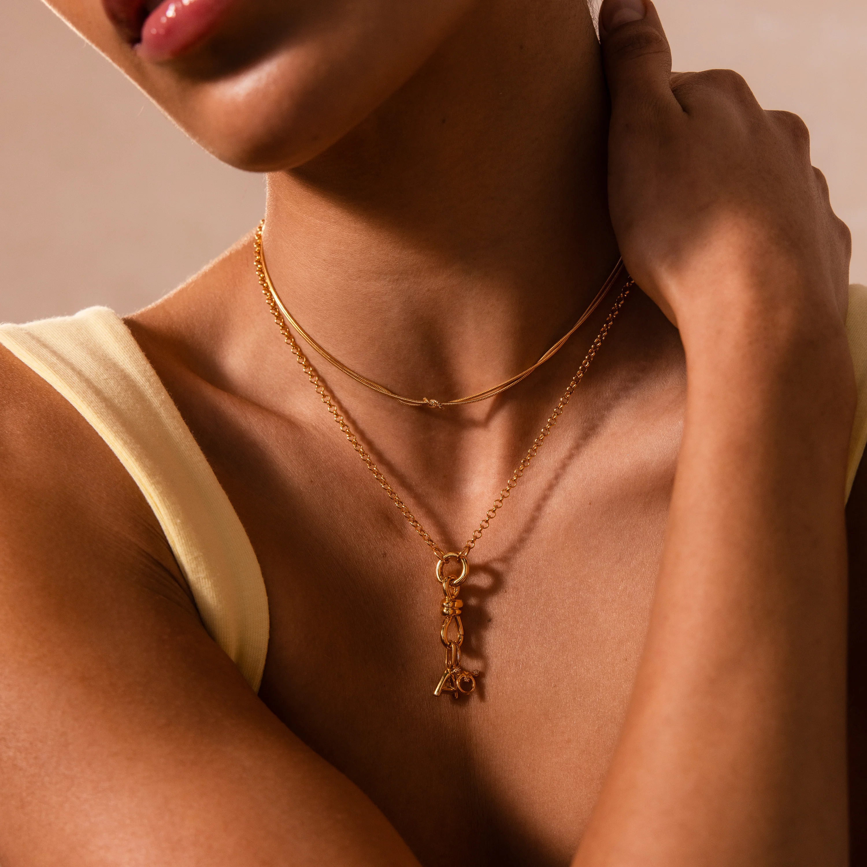 Knot Charm Clasp in 18K Gold - Image 6