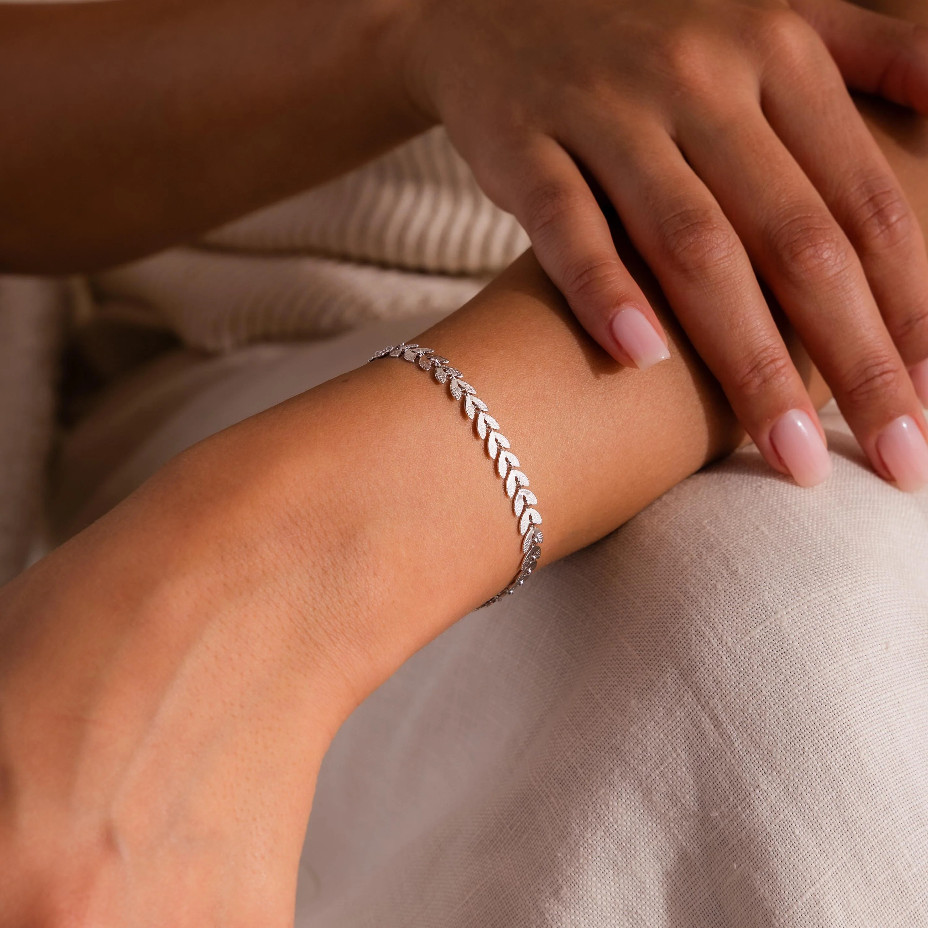 Leaf Link Bracelet - Image 4