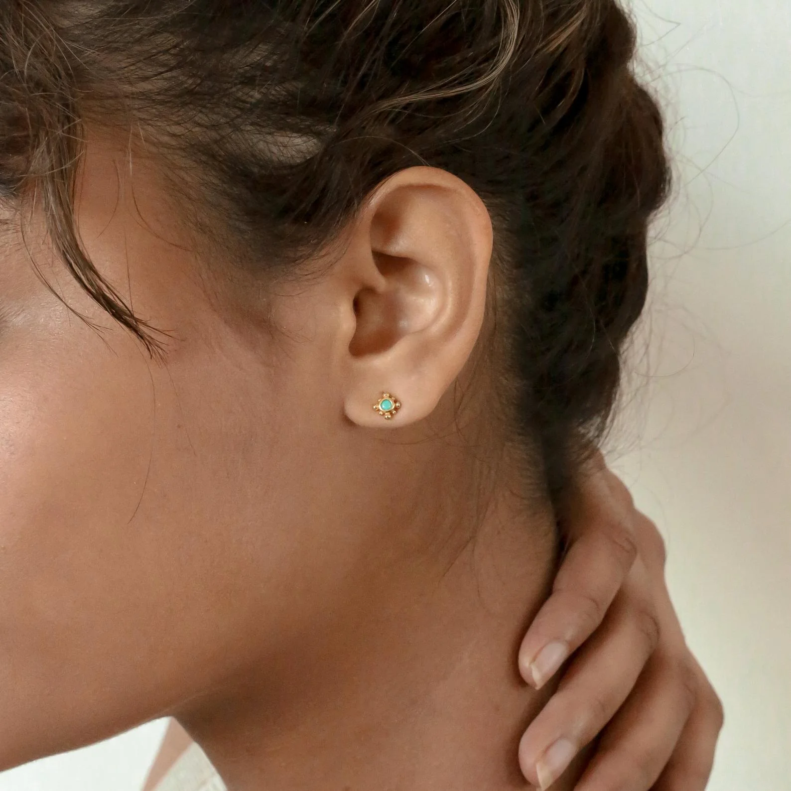 Mara Studs in 18K Gold - Image 4