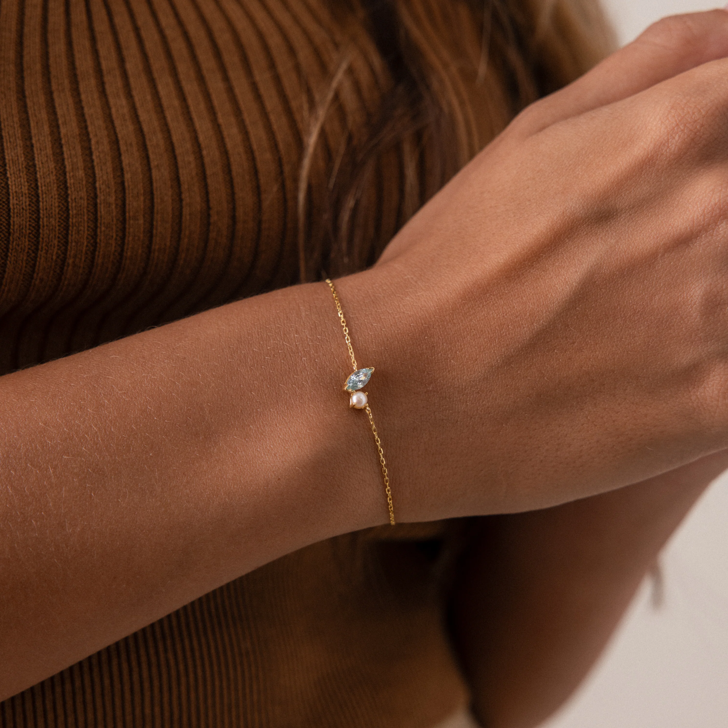 Marquise Emerald & Pearl Bracelet - Image 2
