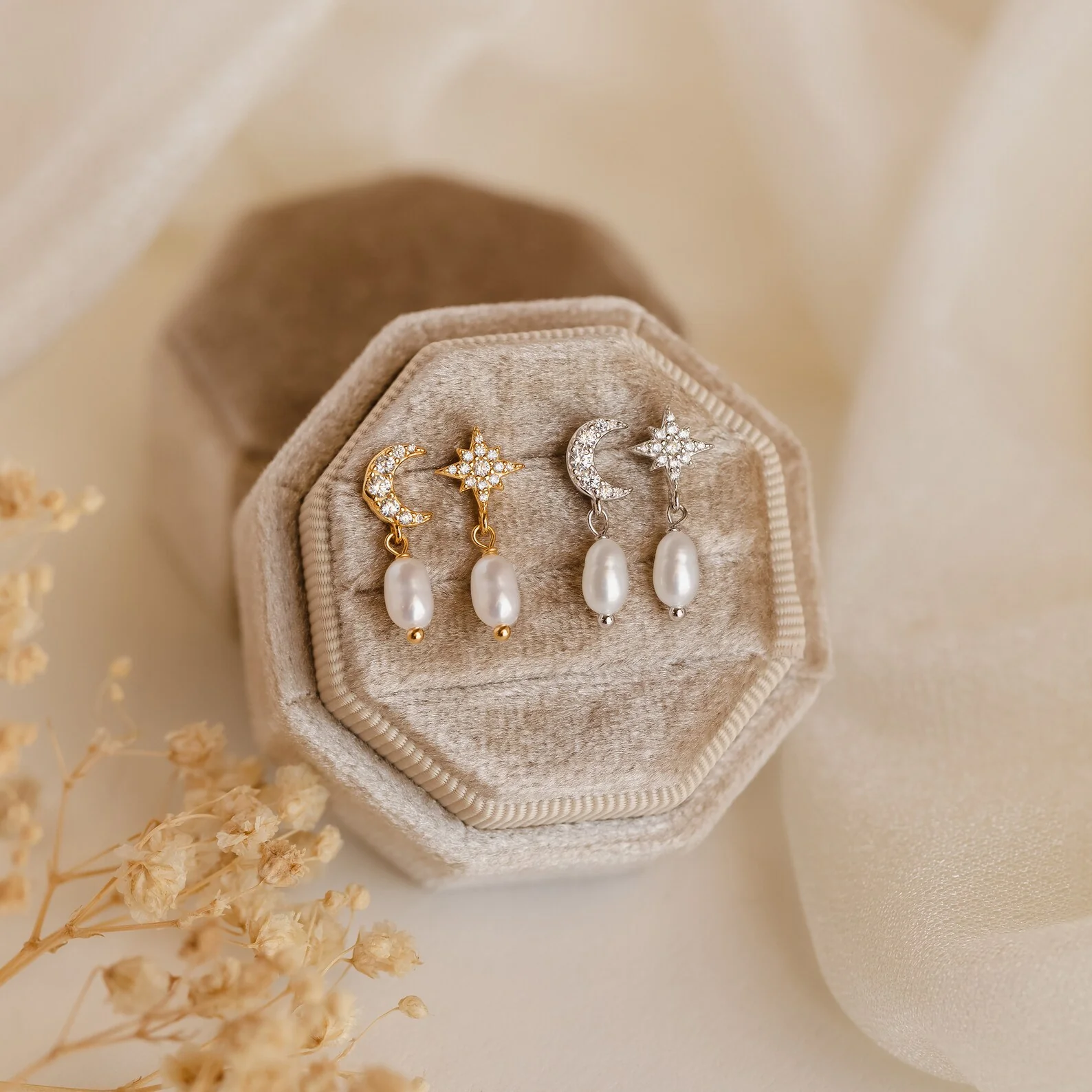 Moon & Star Pearl Earrings - Image 6