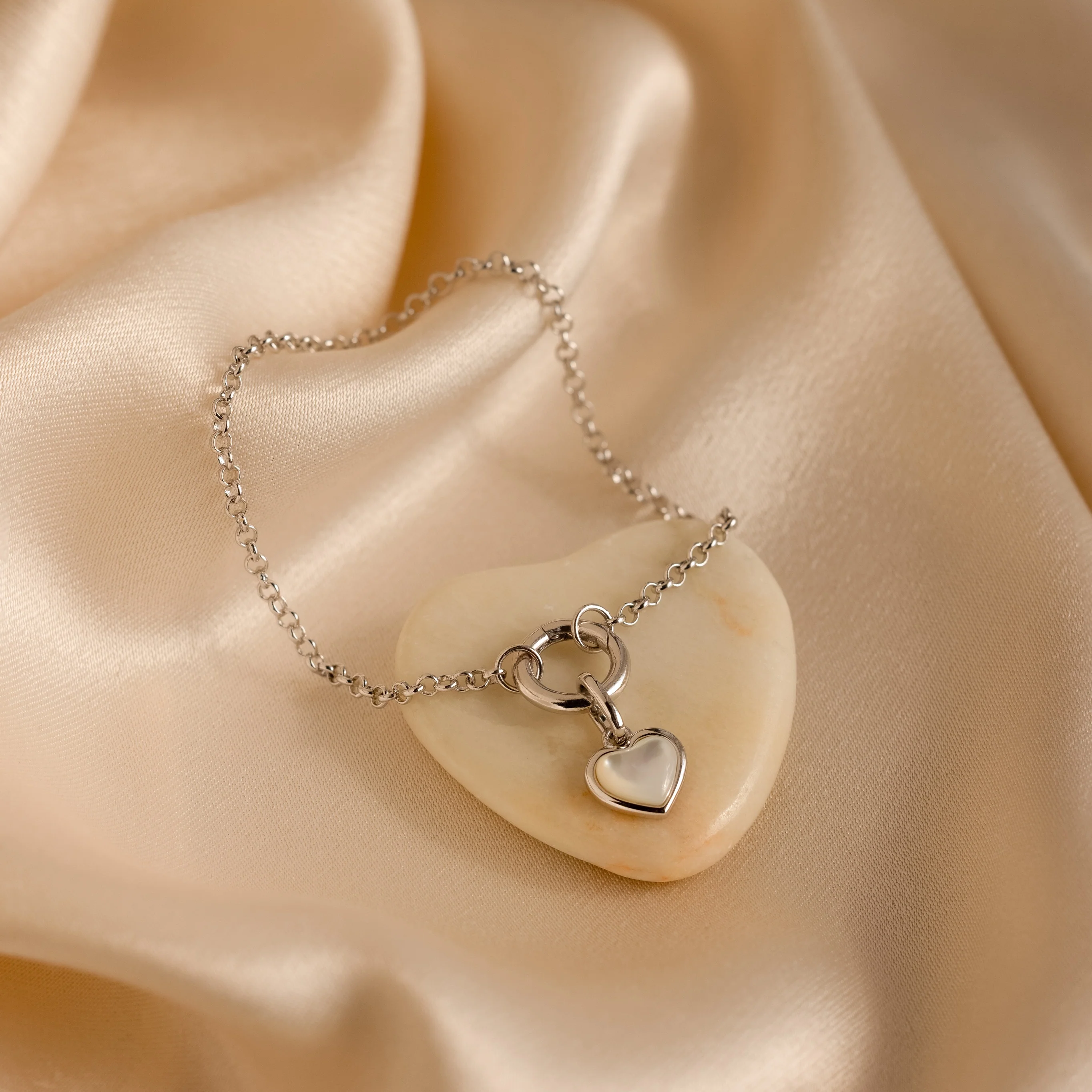 Rolo Circle Charm Bracelet in Silver - Image 3