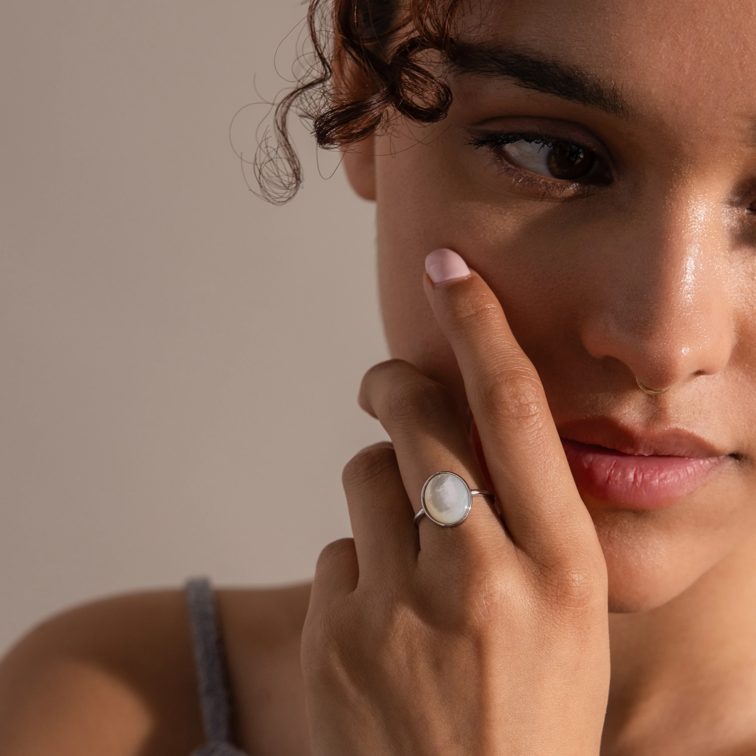 Mother of Pearl Signet Ring in Silver - Image 2