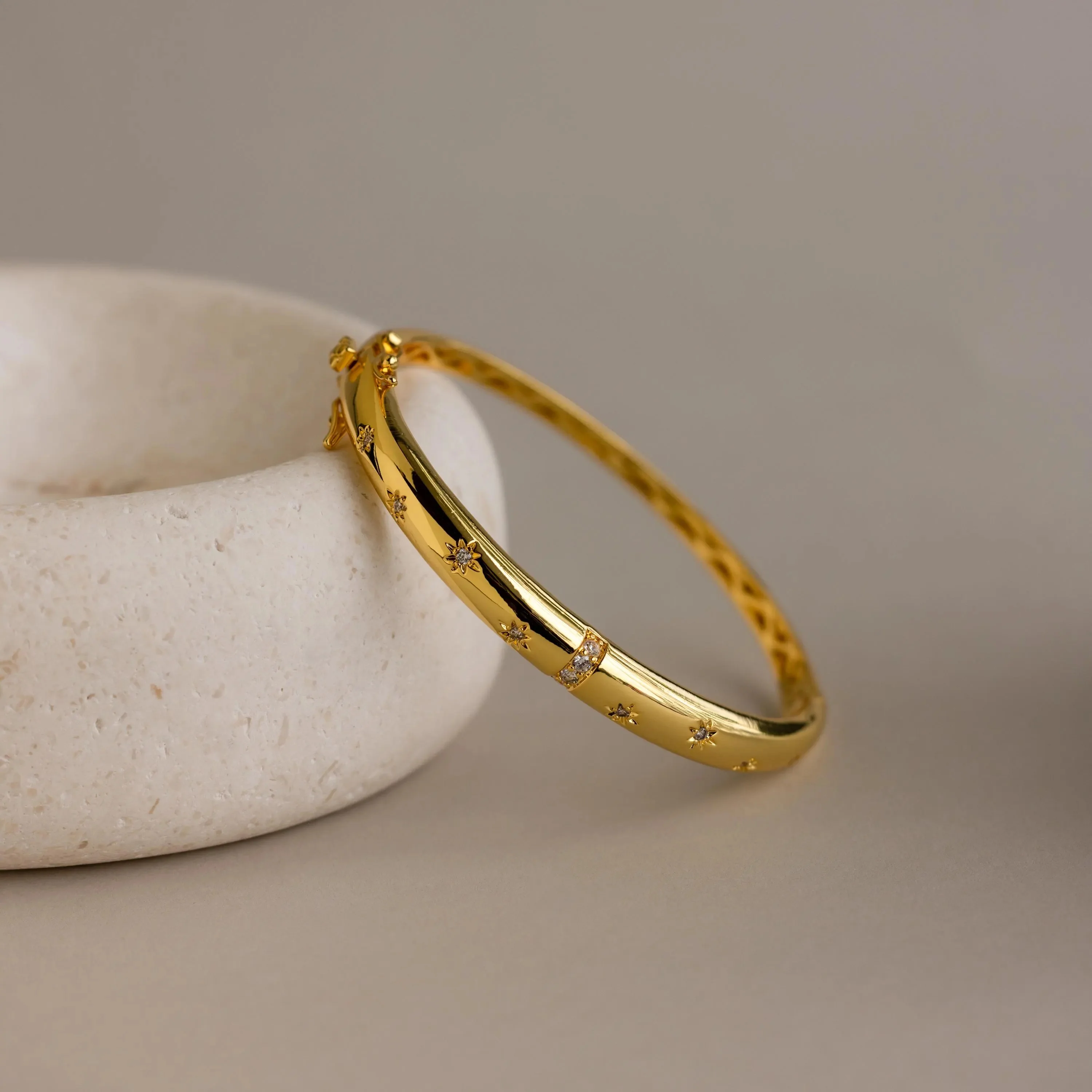 North Star Bangle Bracelet in 18K Gold
