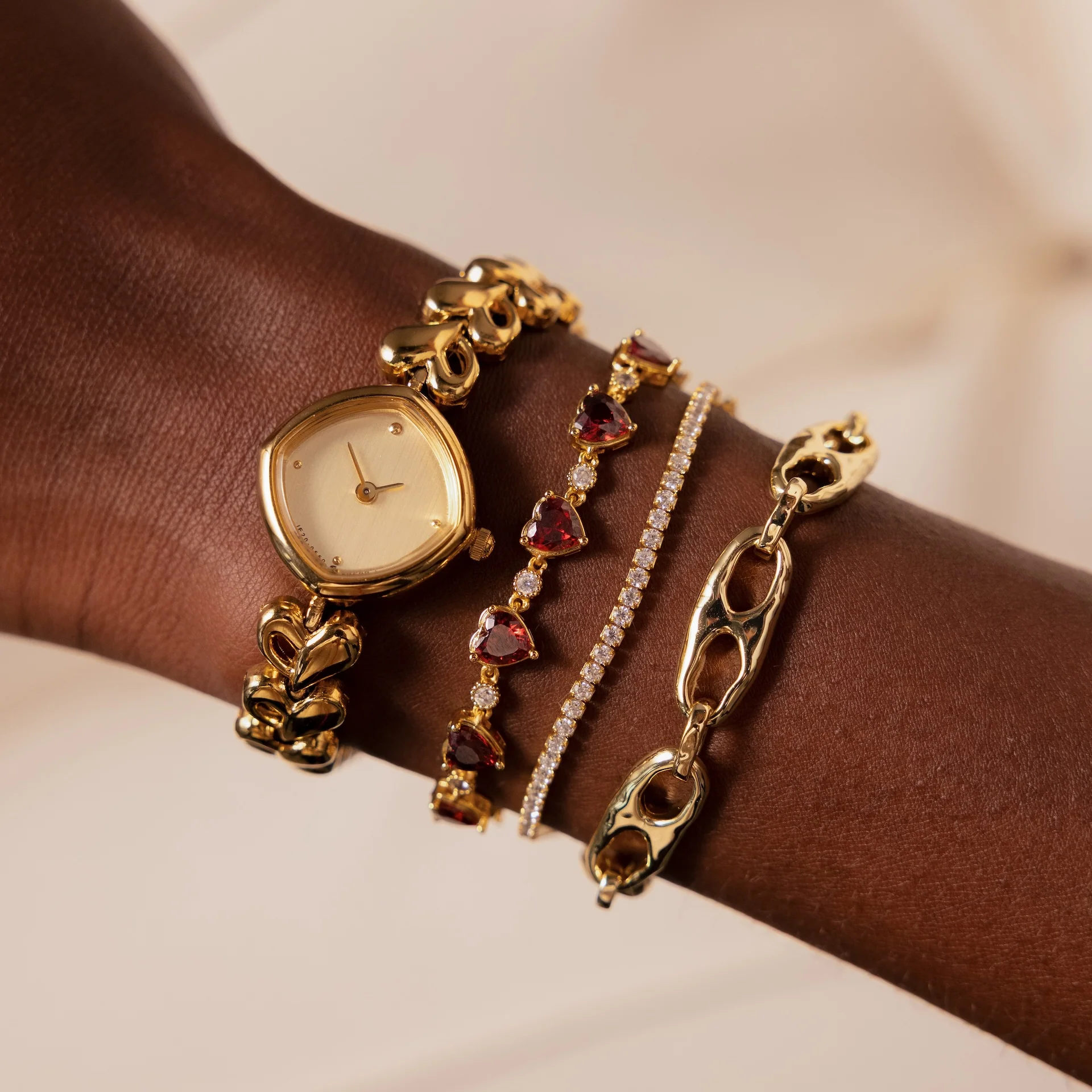Organic Mariner Chain Bracelet in 18K Gold - Image 6