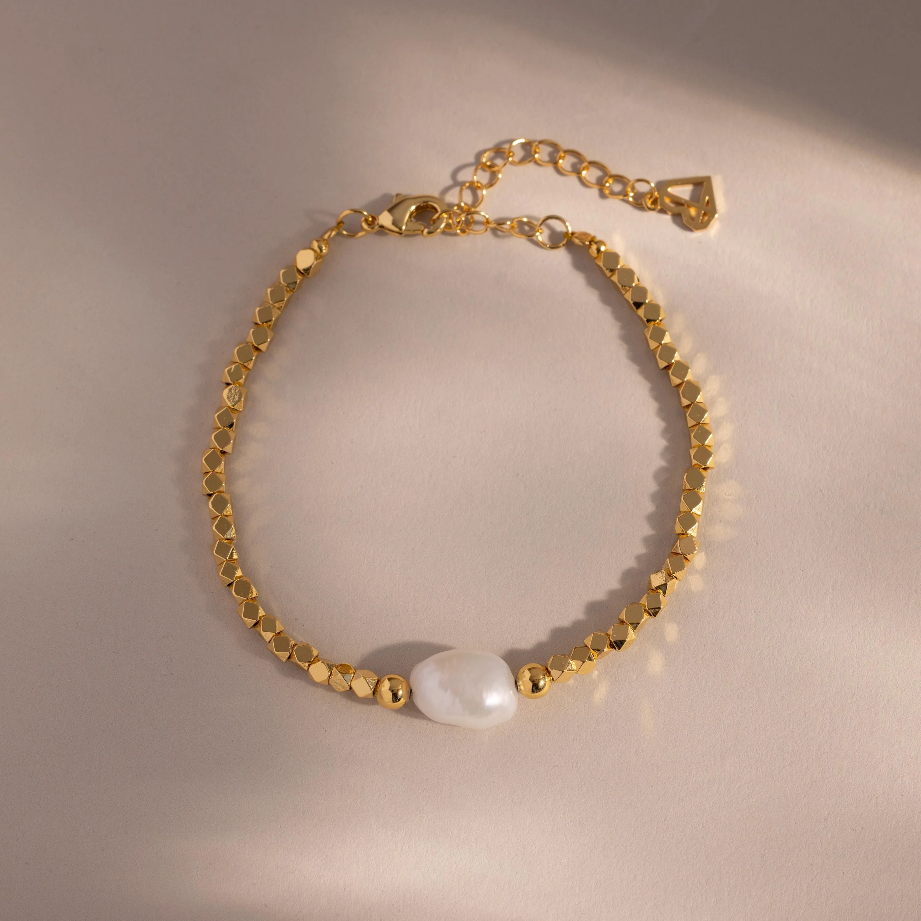 Pearl Charm Beaded Bracelet in 18K Gold
