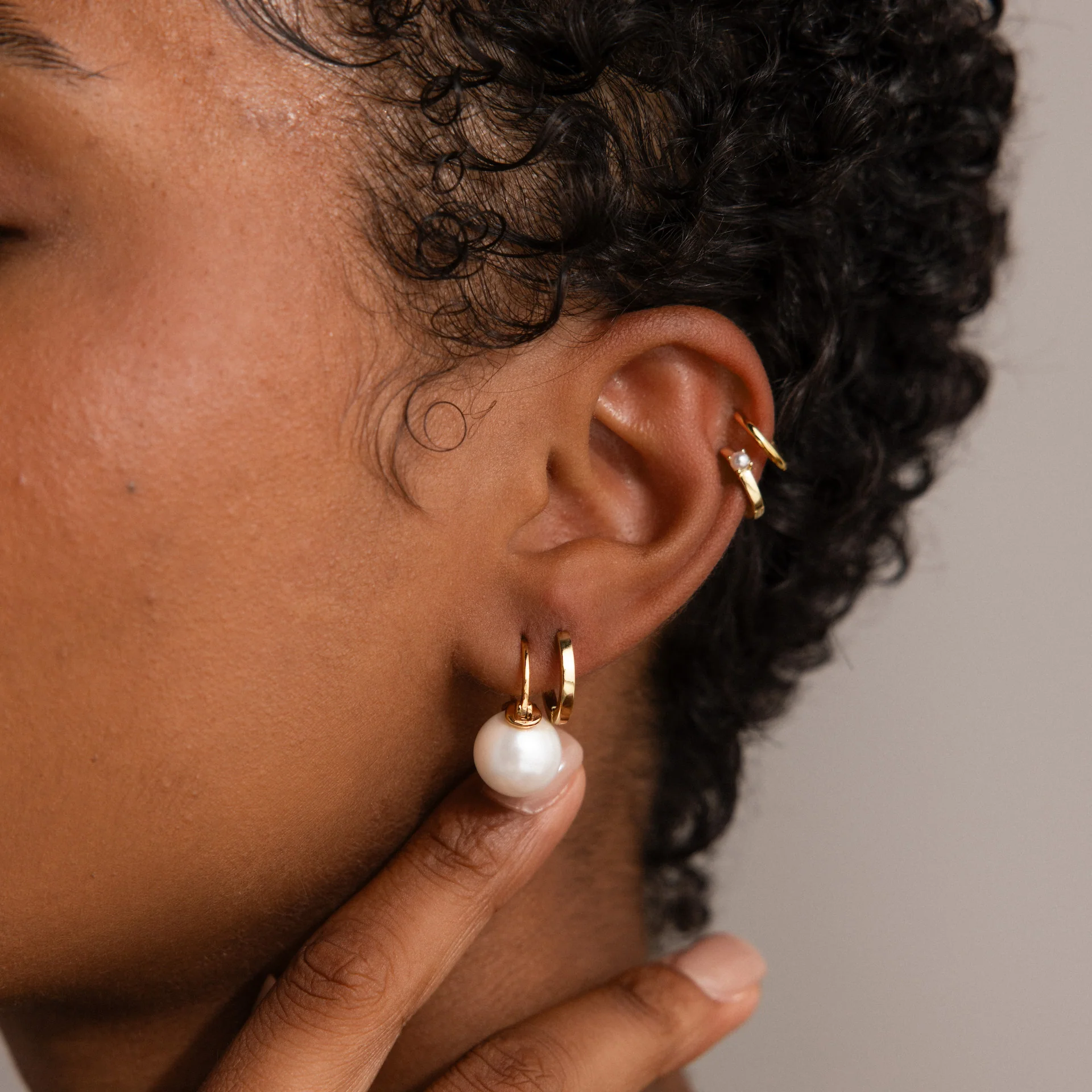 Pearl Dome Drop Earrings in 18K Gold - Image 4