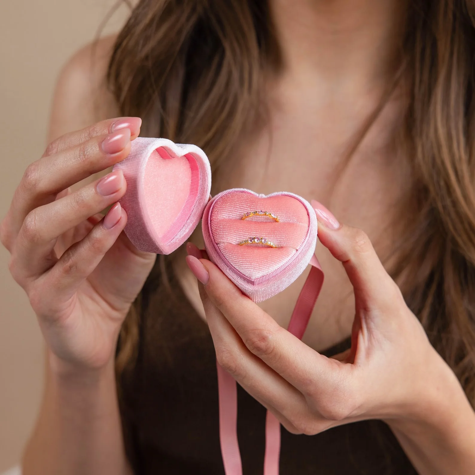 Pink Velvet Heart Ring Box - Image 2