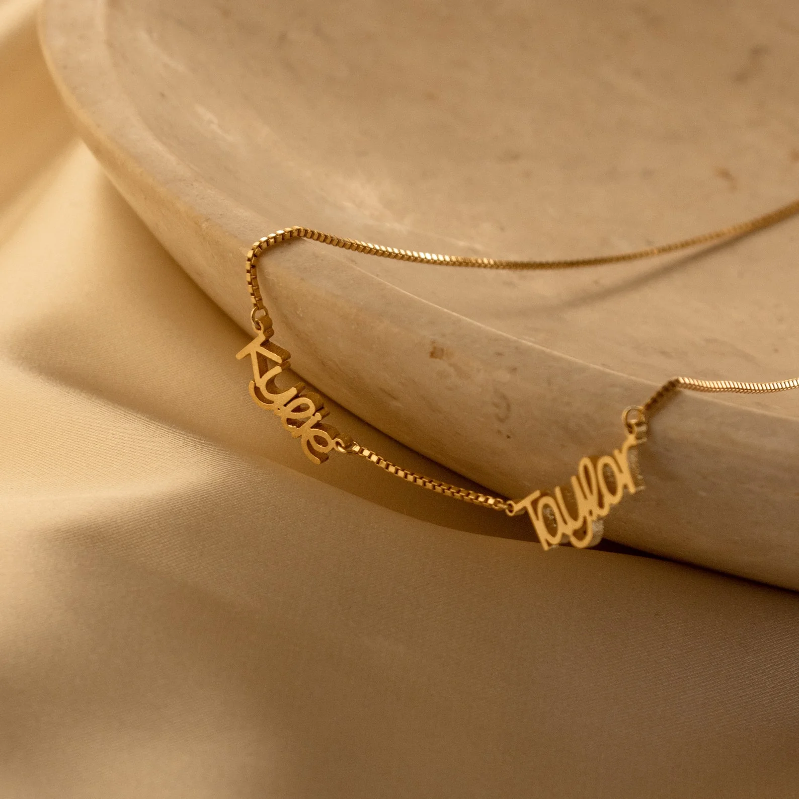 Preppy Multiple Name Necklace in Box Chain - Image 6