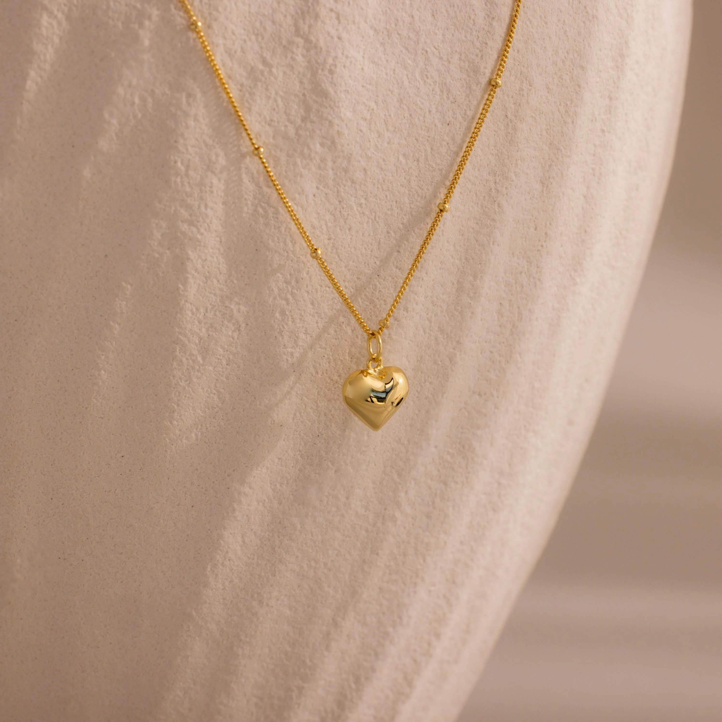 Puff Heart Charm Necklace in 18K Gold - Image 3