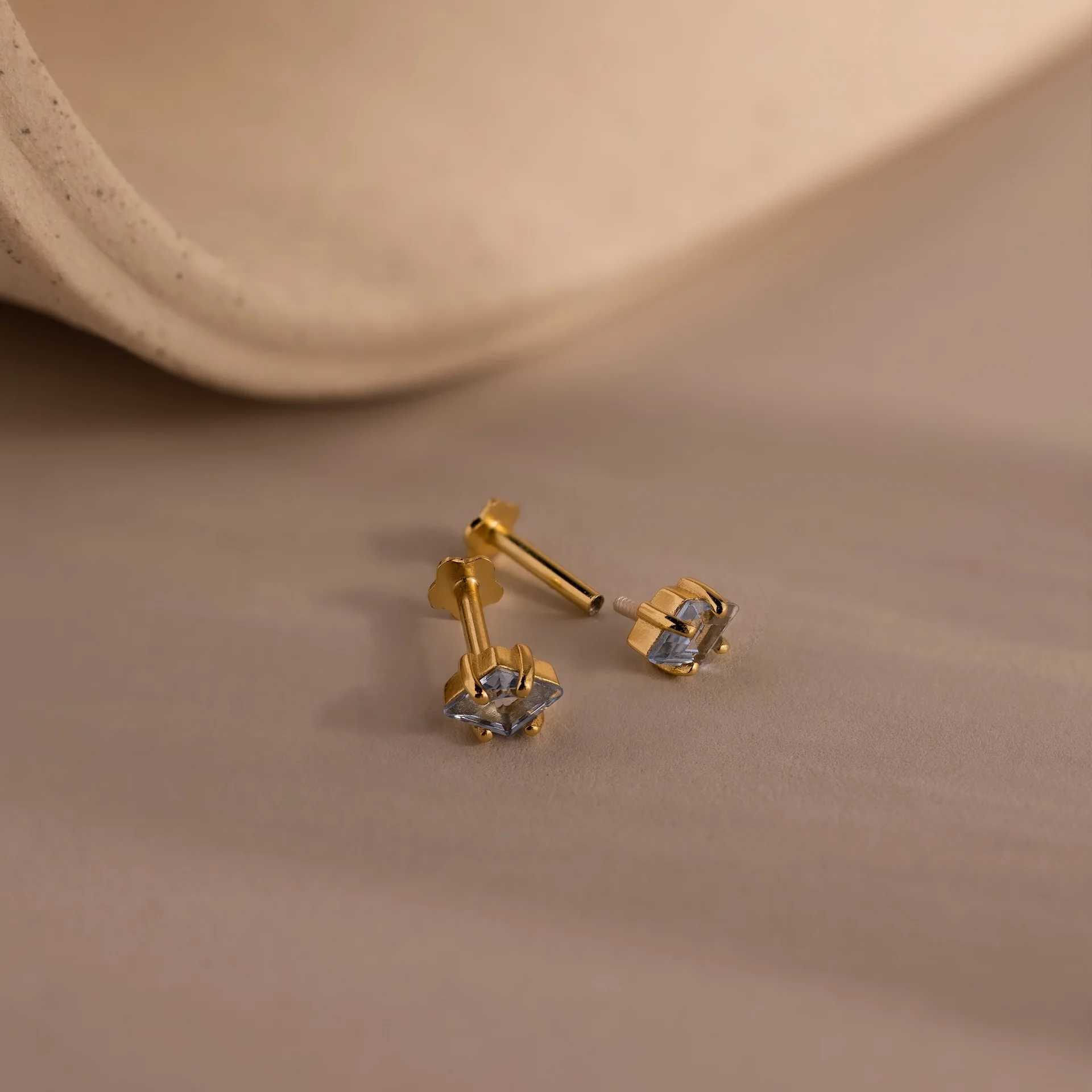 Rhombus Emerald Flatback Studs - Image 3