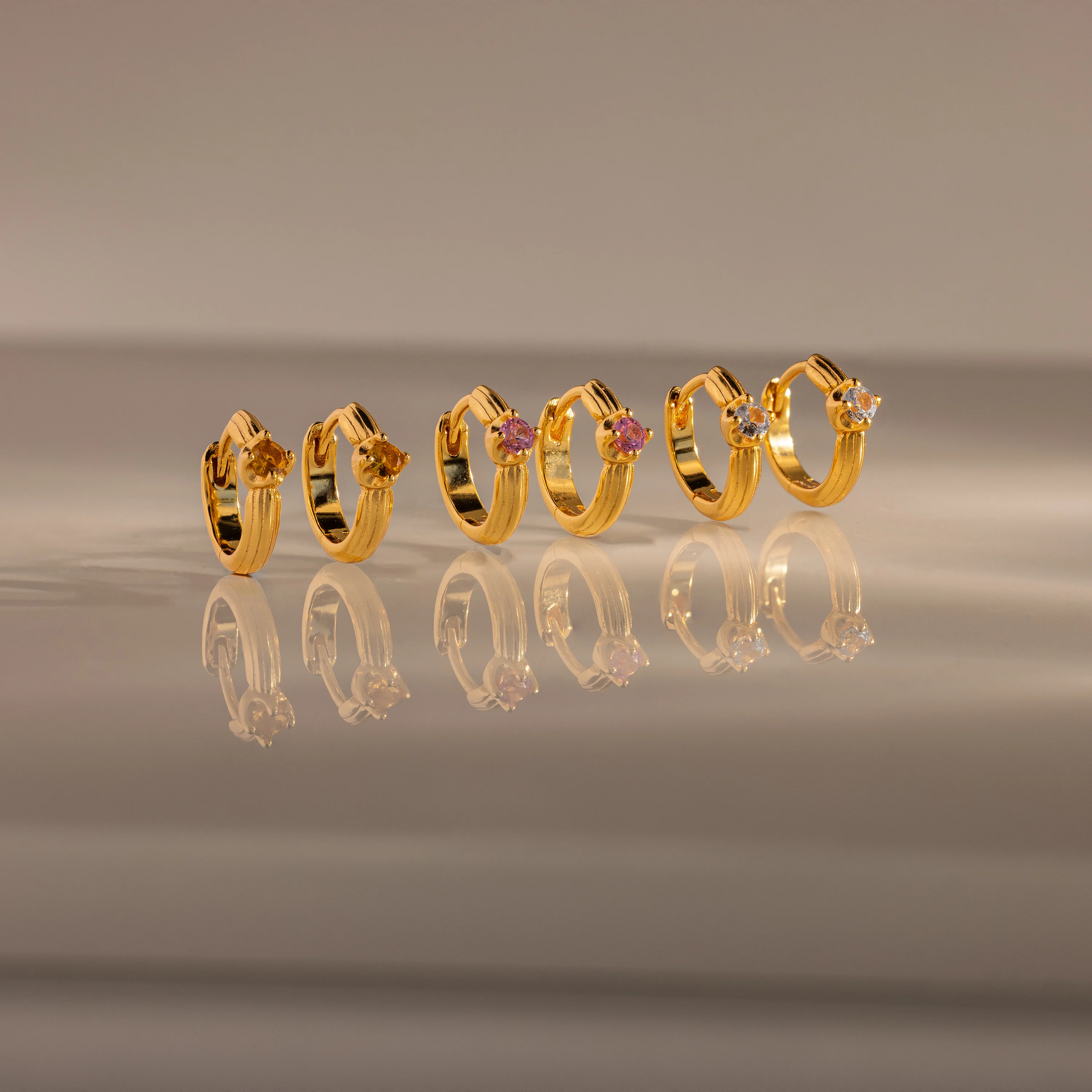 Ribbed Garnet Huggies - Image 7