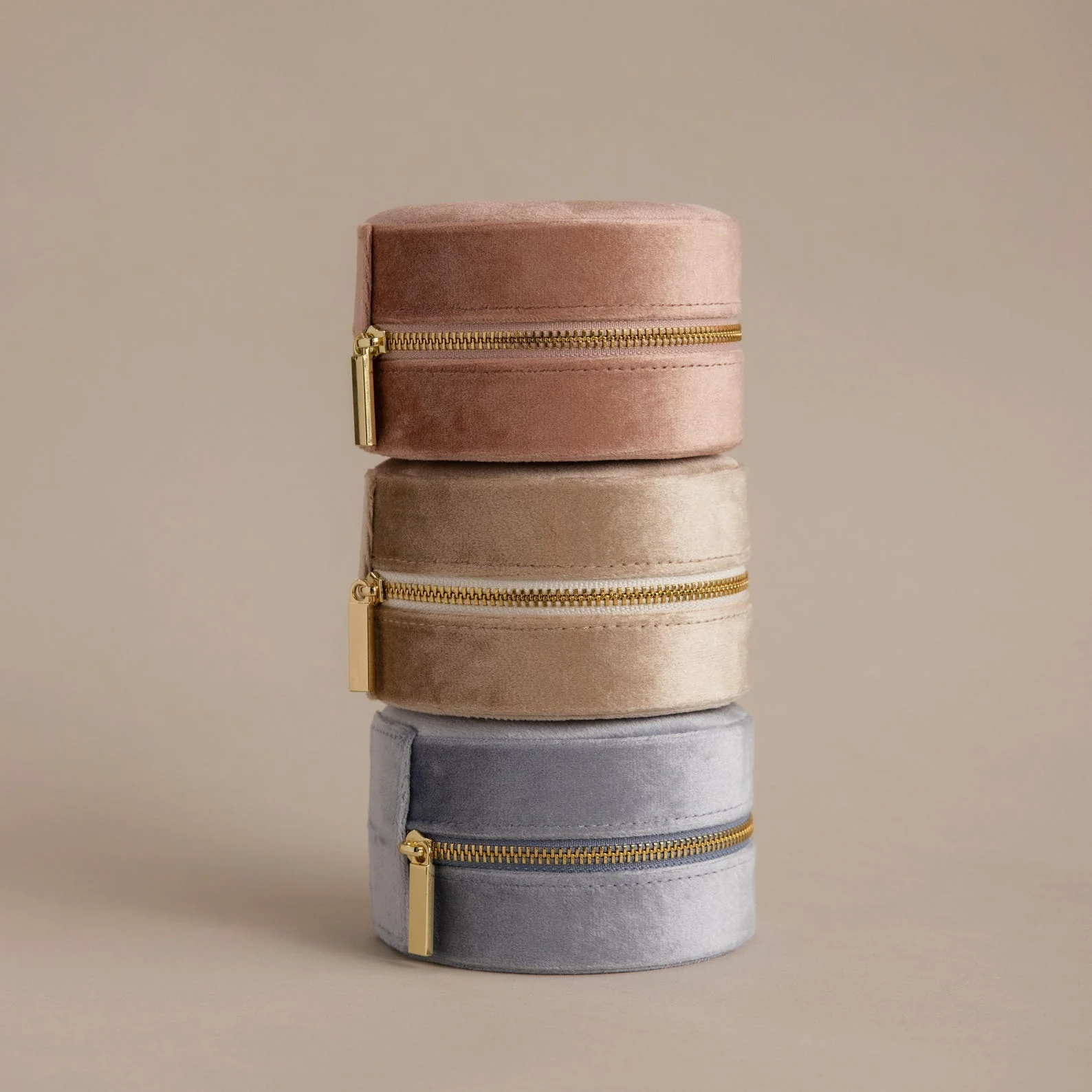 Round Velvet Jewelry Case - Image 9