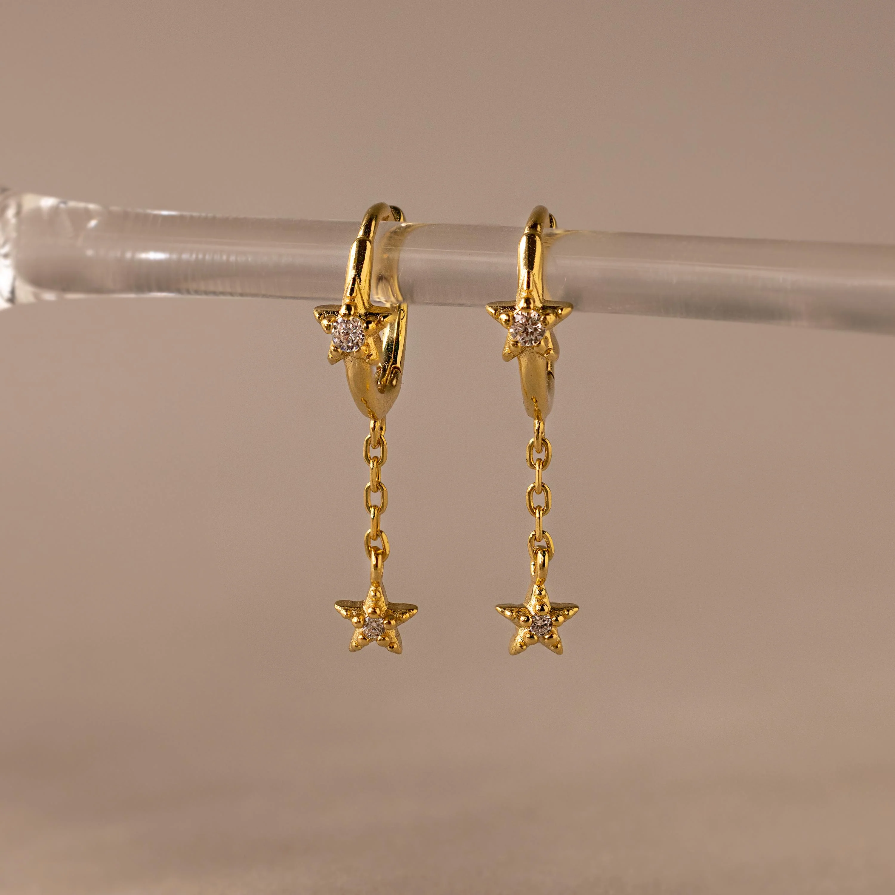 Star Drop Chain Huggies in 18K Gold