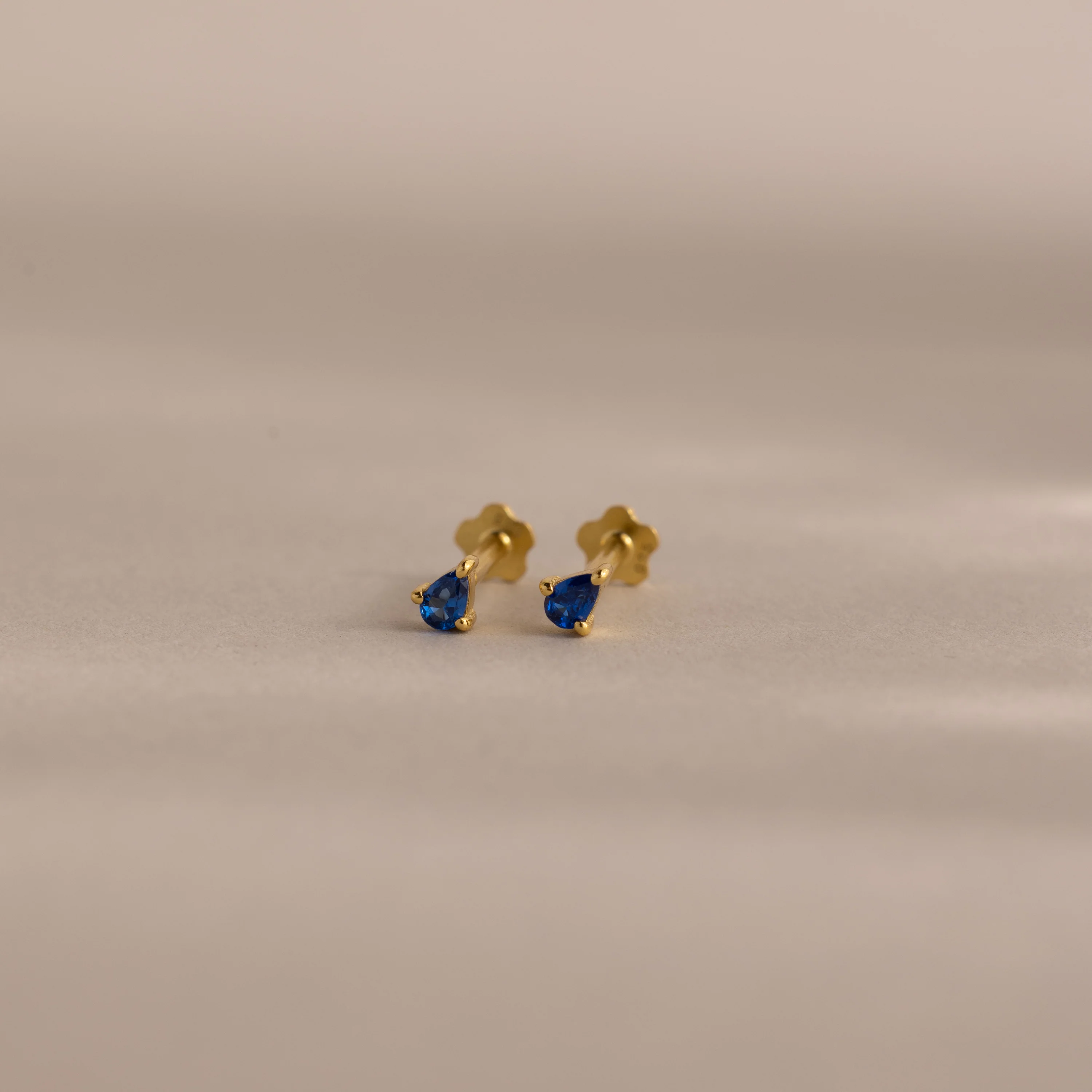 Teardrop Sapphire Flatback Studs