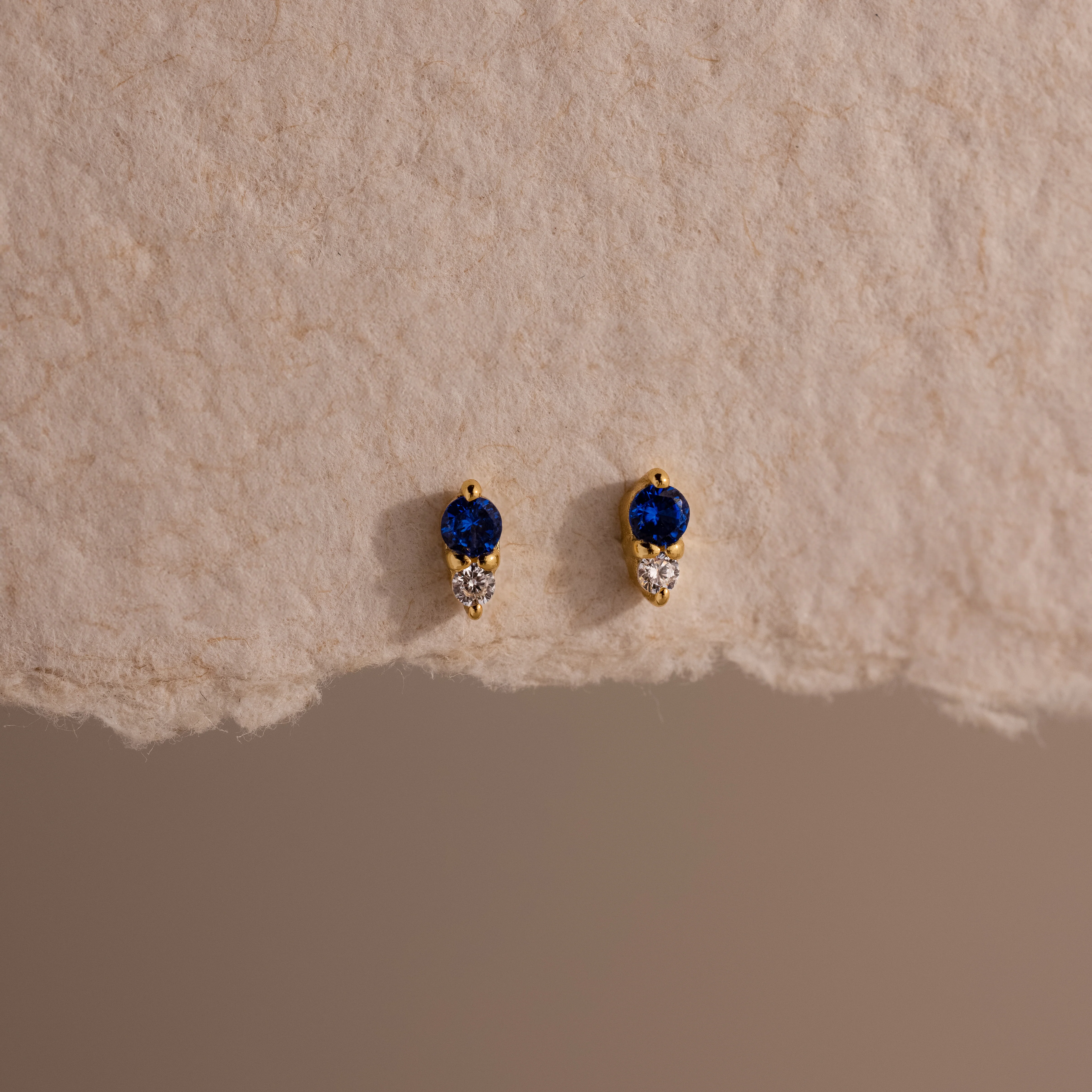 Tiny Duo Sapphire Flatback Studs
