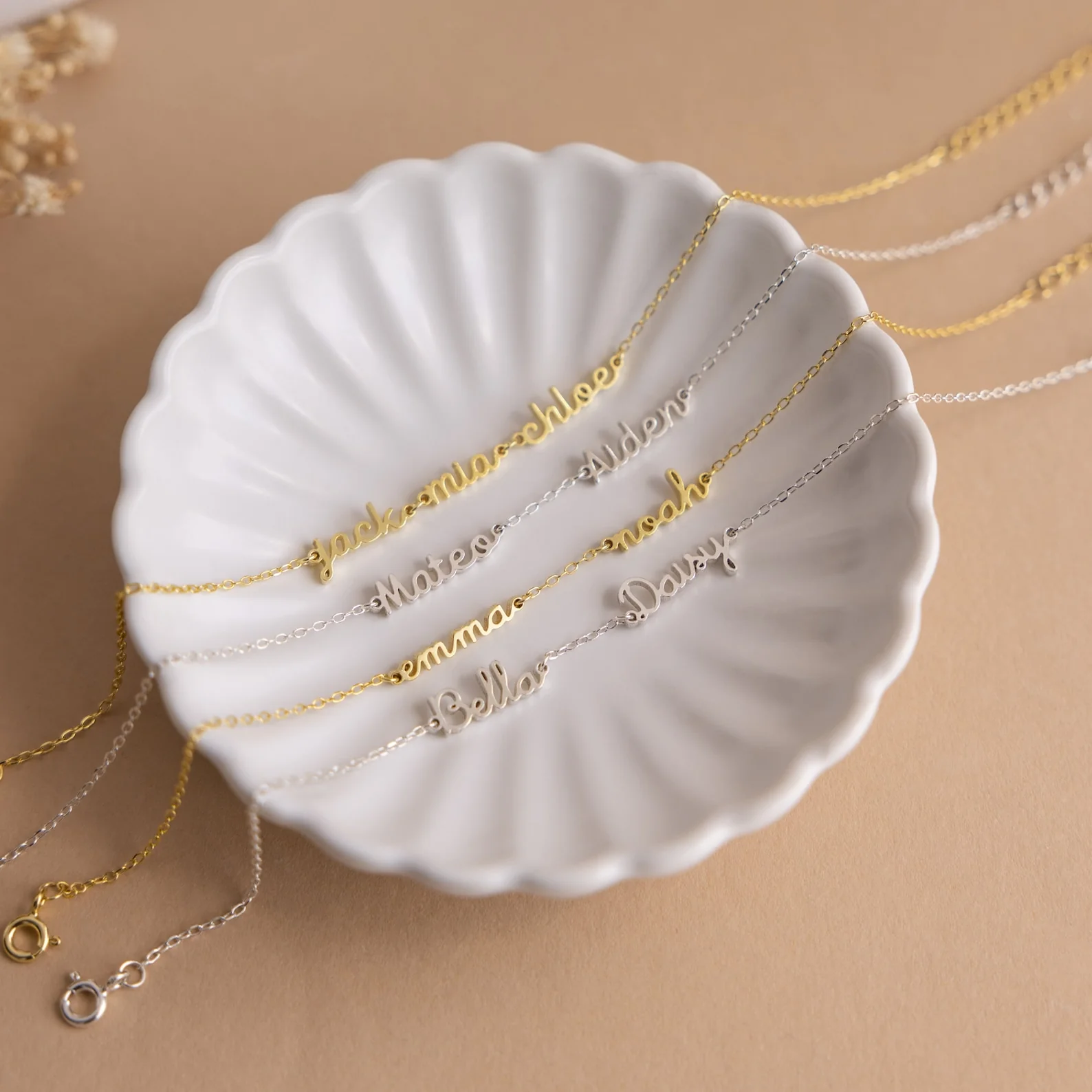 Tiny Multiple Name Bracelet - Image 5