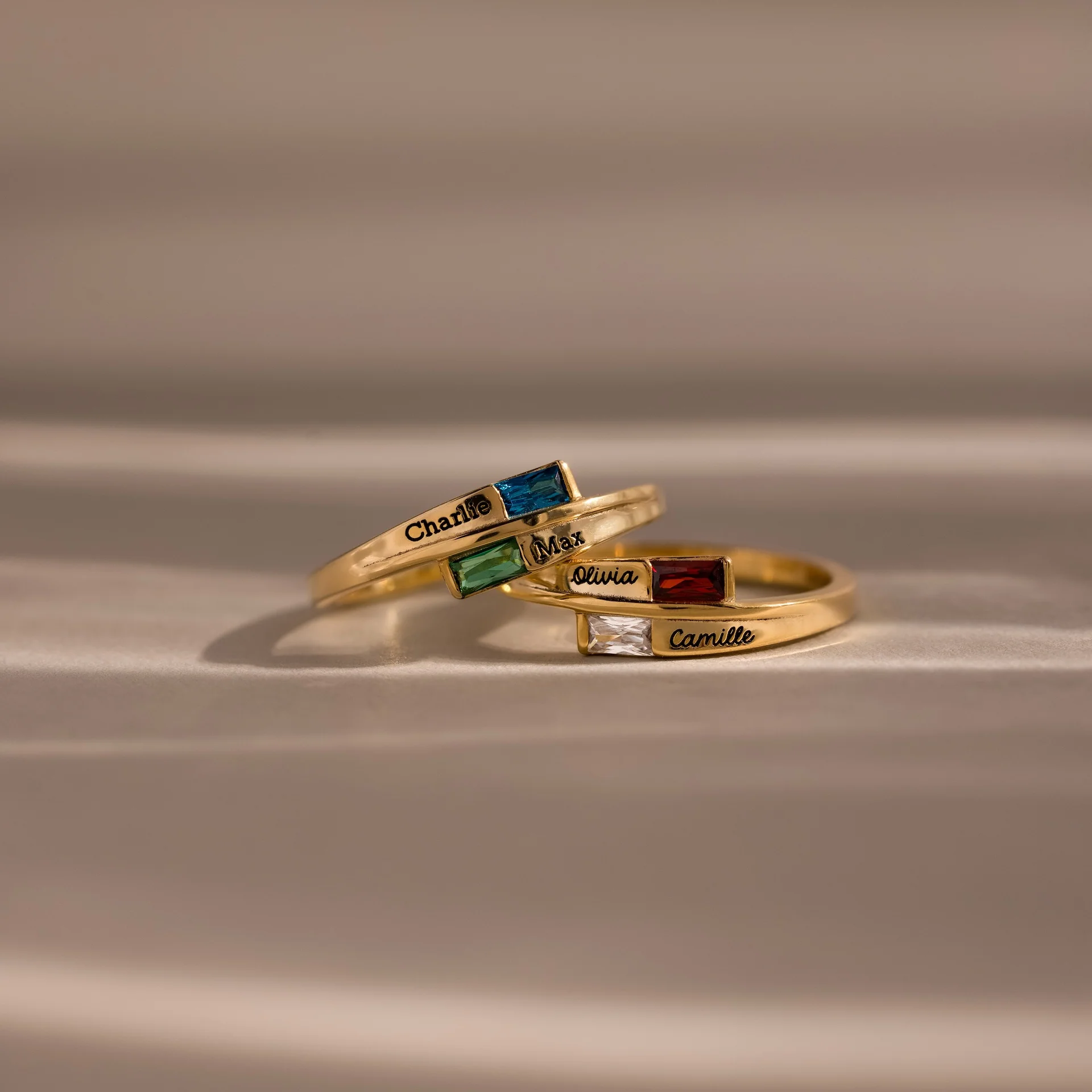 Toi et Moi Baguette Name Ring in 18K Gold