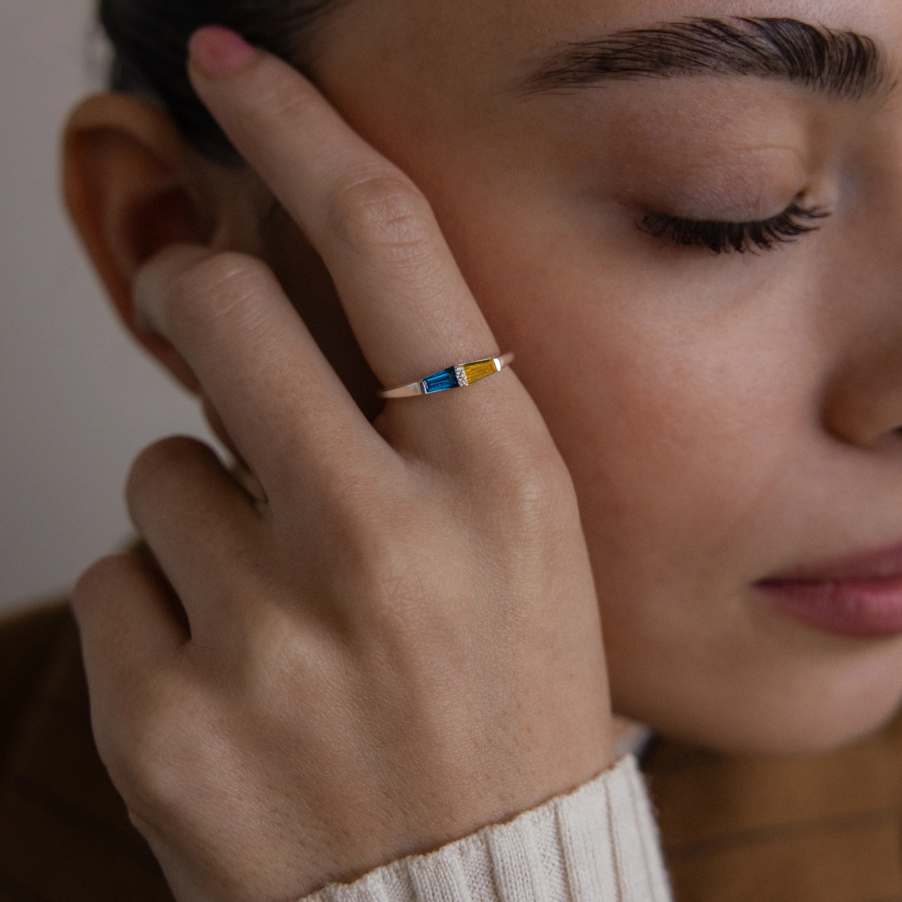 Toi et Moi Tapered Birthstone Ring - Image 2