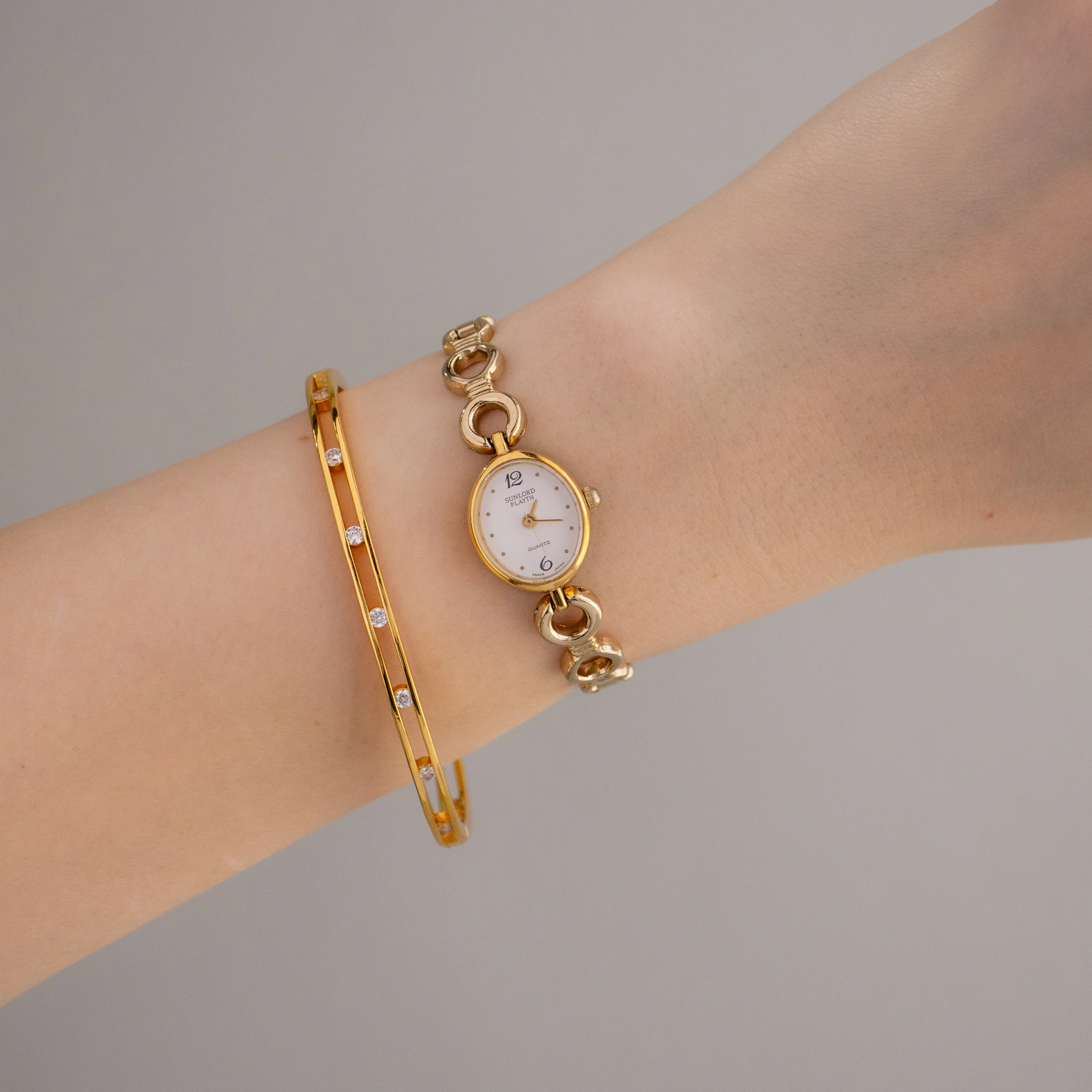Vintage Sunlord Oval Link Gold Watch